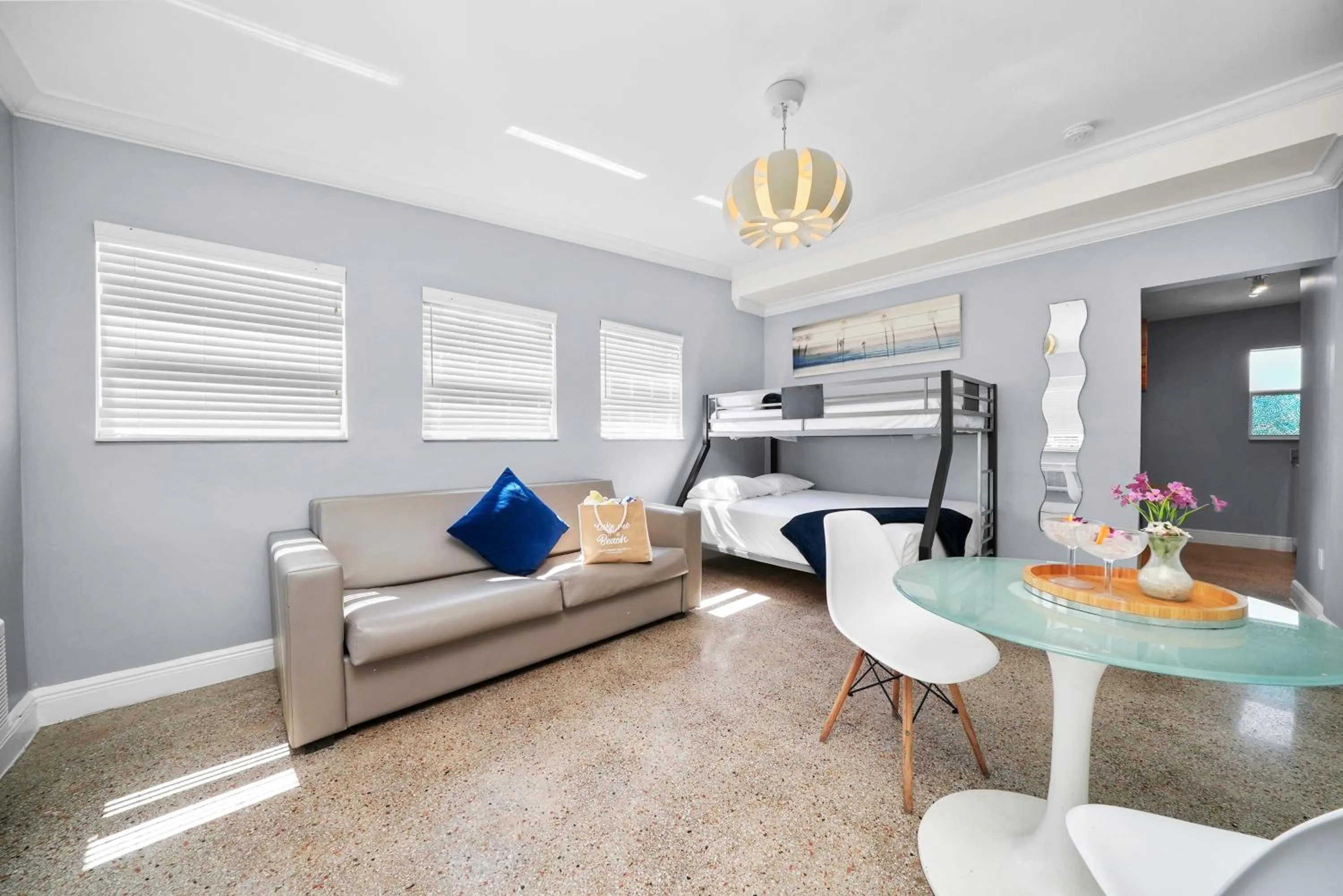 One Bedroom Queen Suite in Hollywood Beach Suites and Hotel