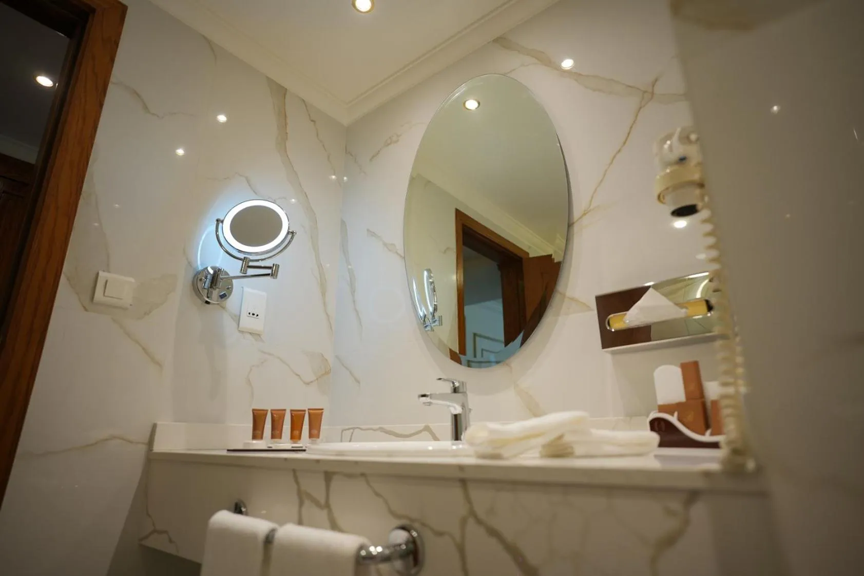 Deluxe Double or Twin Room in Bristol Hotel