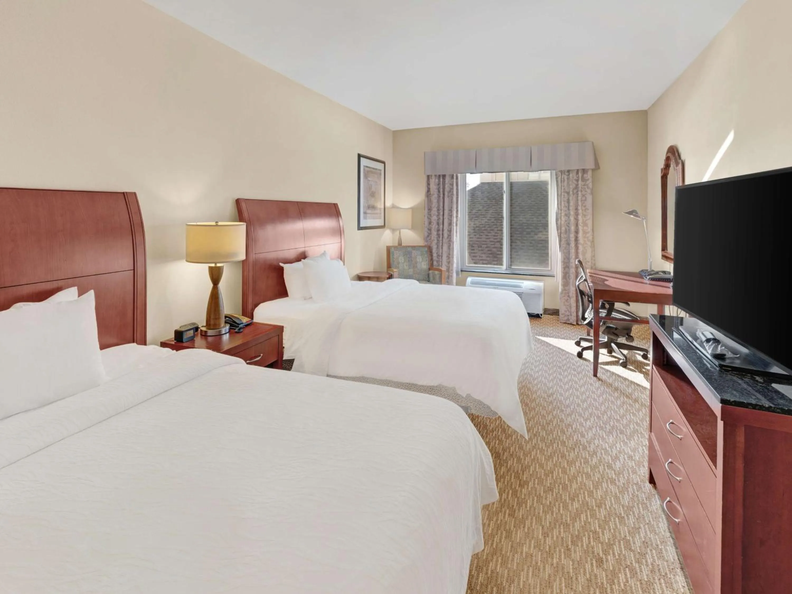 Queen Room with Two Queen Beds in Hilton Garden Inn Oklahoma City North Quail Springs