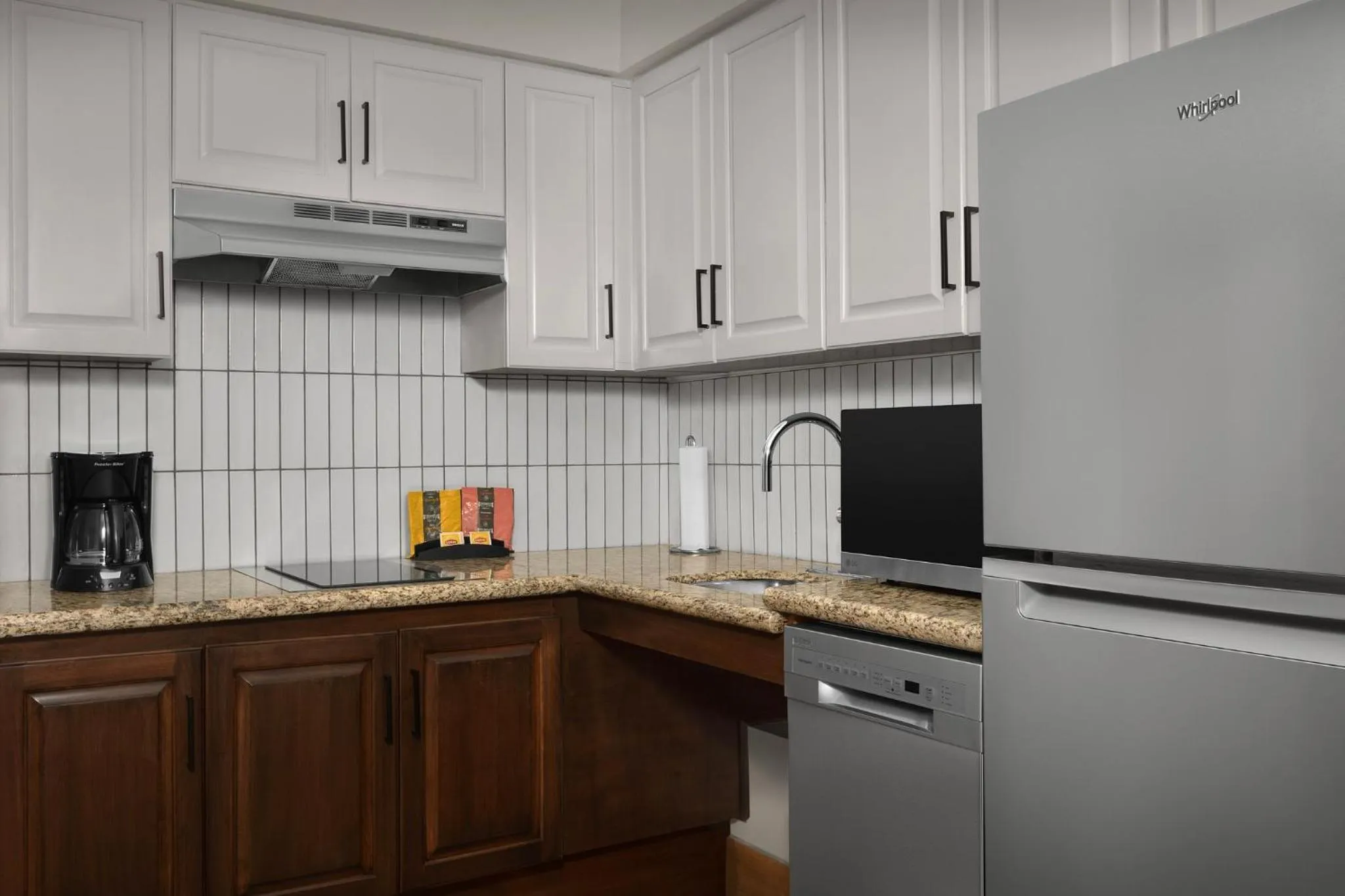 One-Bedroom Queen Suite with Tub - Mobility Accessible in Staybridge Suites Raleigh-Durham Airport-Morrisville by IHG