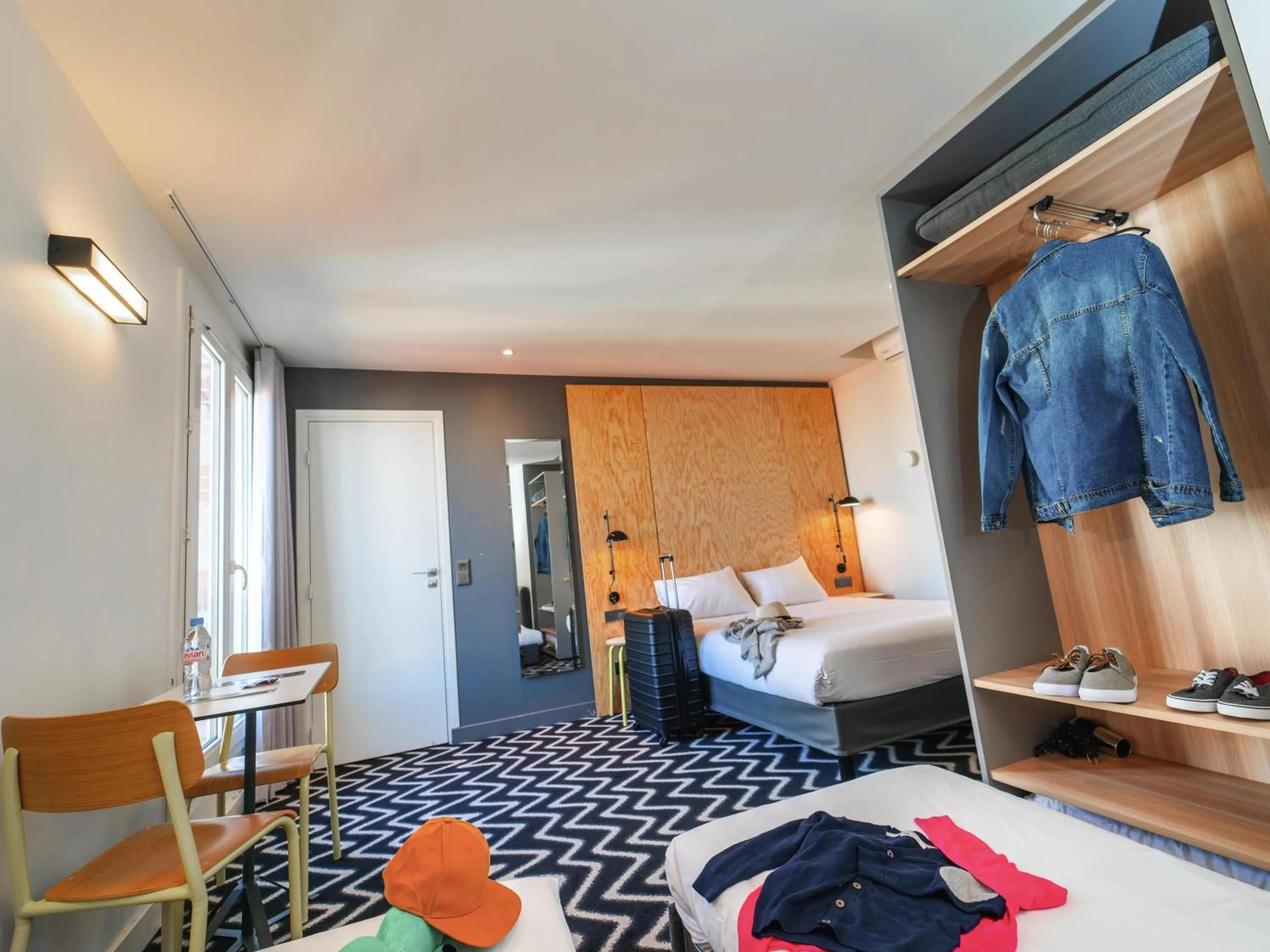 Standard Suite with One Double Bed and Two Single Beds in Ibis Styles Paris Place d'Italie - Butte Aux Cailles