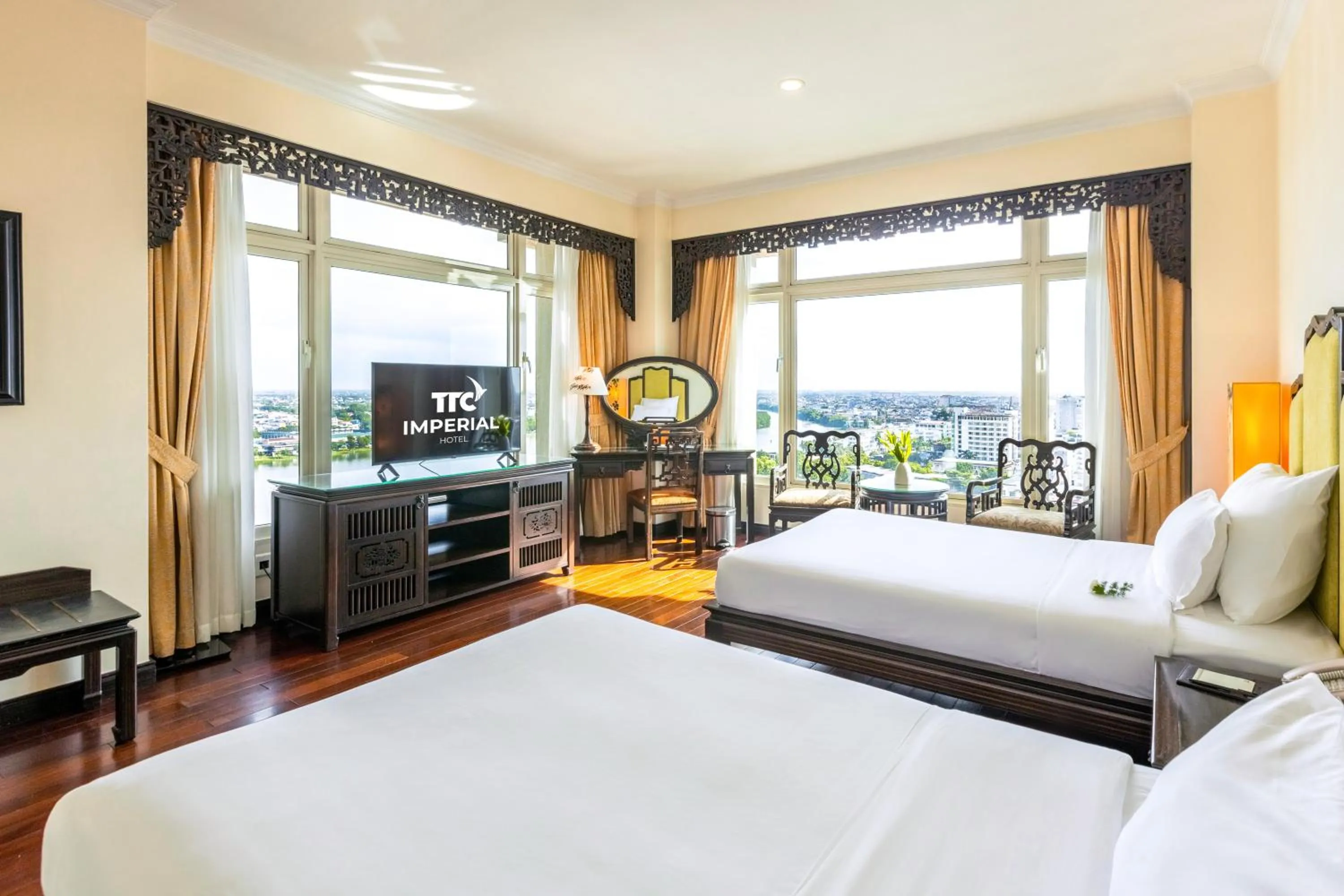 Deluxe Twin with River View in TTC Imperial Hotel