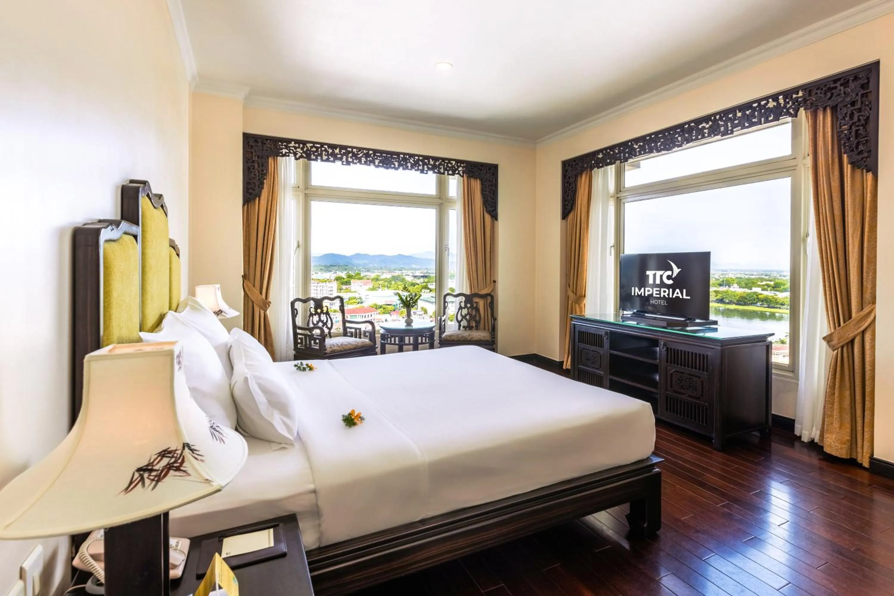 Deluxe Double with River View in TTC Imperial Hotel