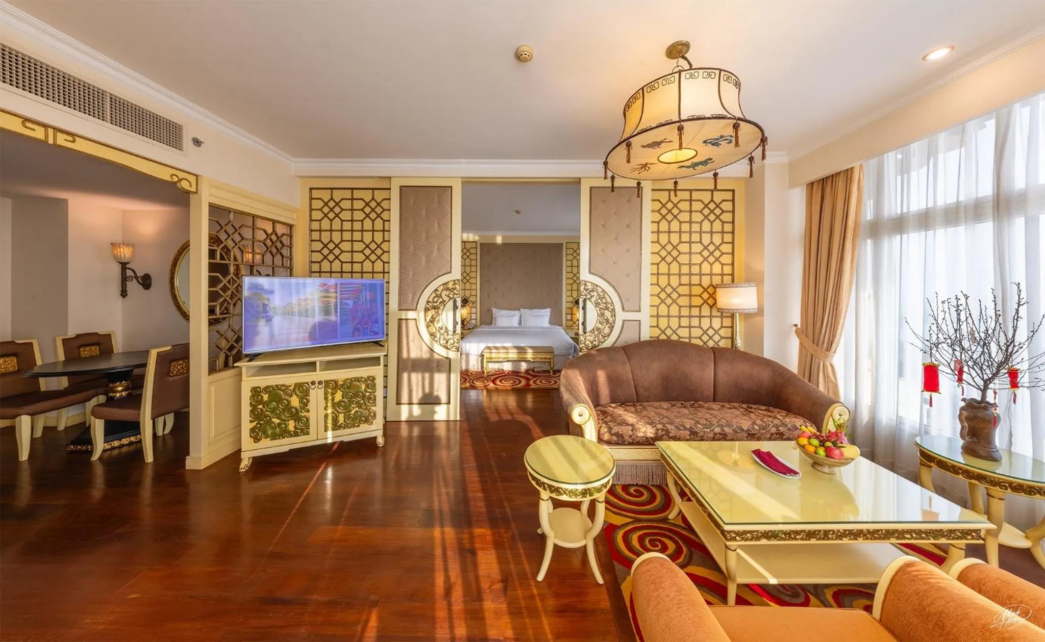 Senior Suite in TTC Imperial Hotel