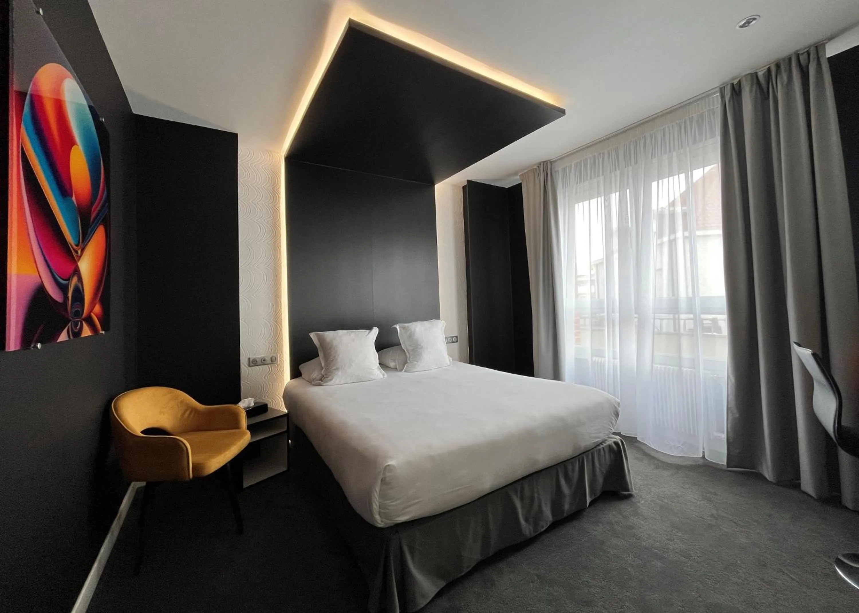 Double Room in LOGIS Hôtel Borel