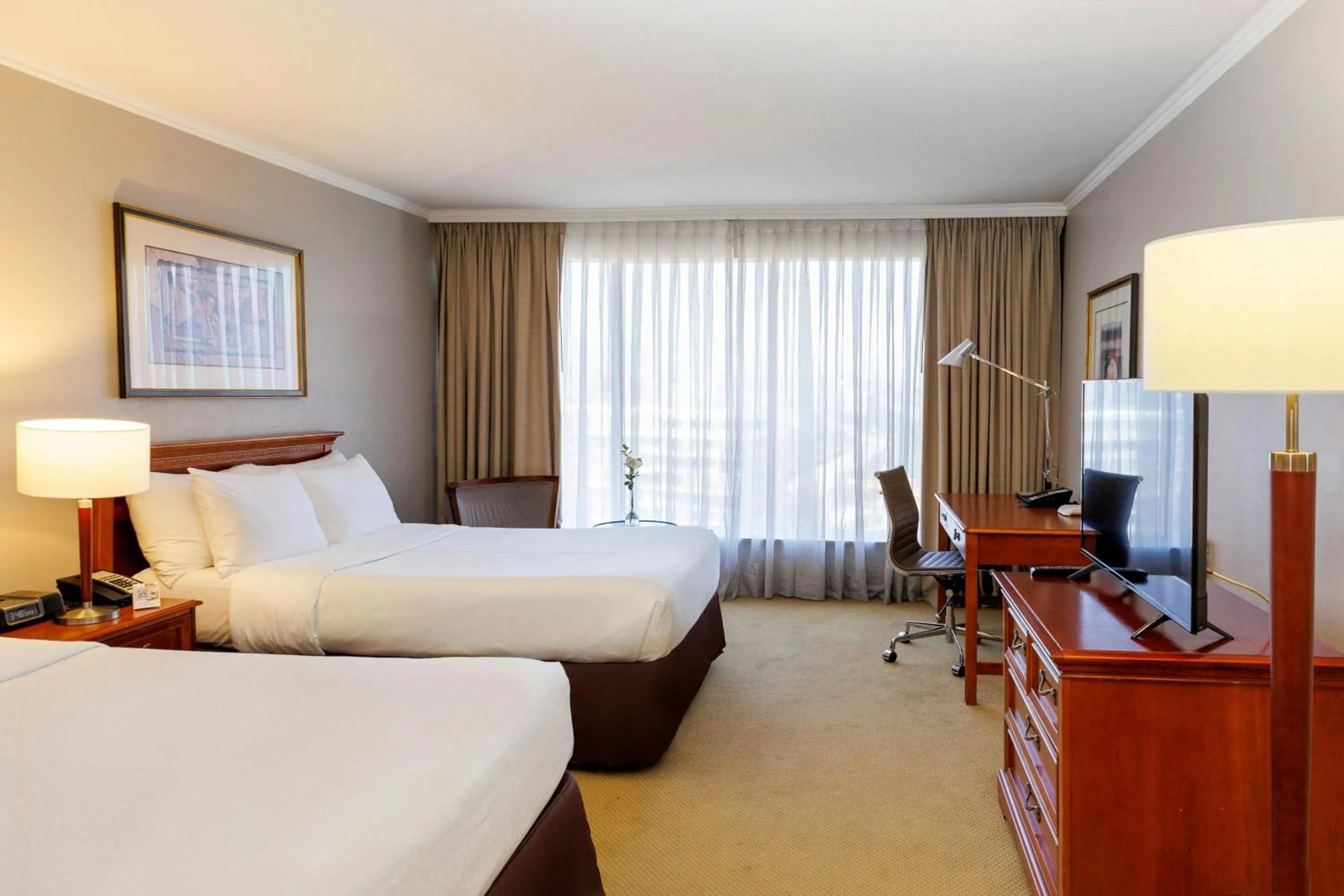 Classic Queen Room with Two Queen Beds and City view in Hotel Plaza Santiago