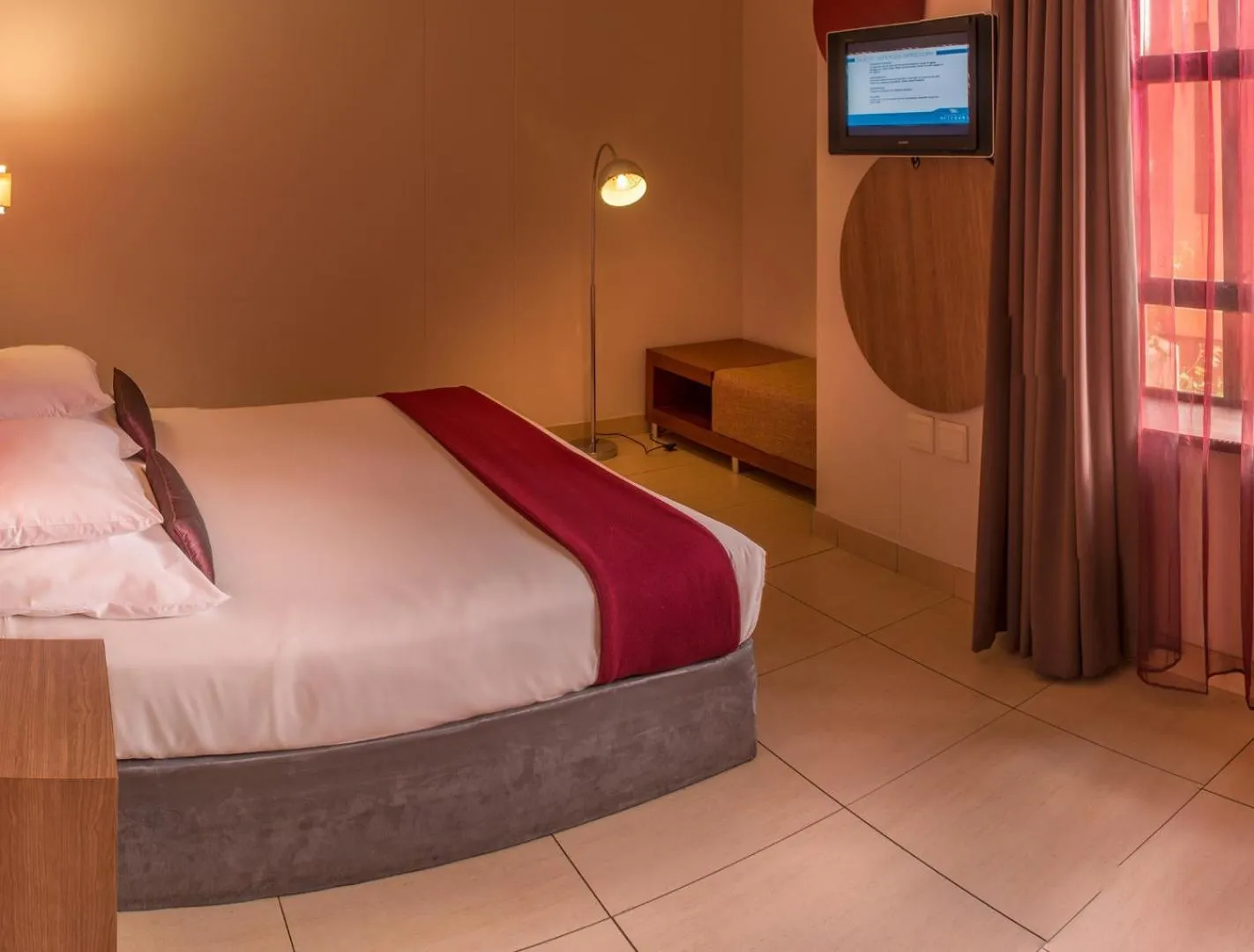 Double or Twin Room - Disability Access in Peermont Metcourt at Rio, Klerksdorp