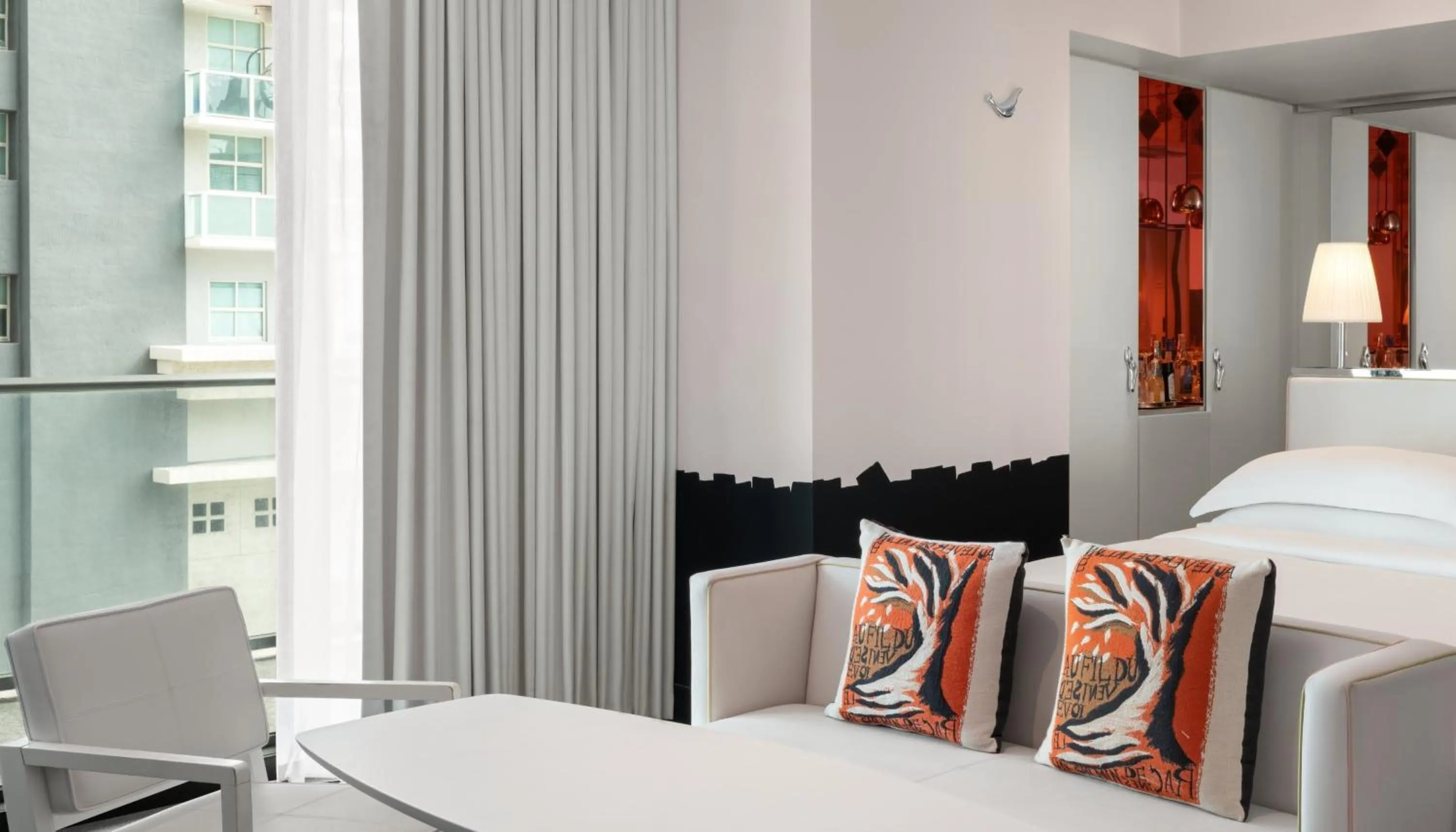 Premier King Room with Balcony and City View in Dua Miami, Autograph Collection