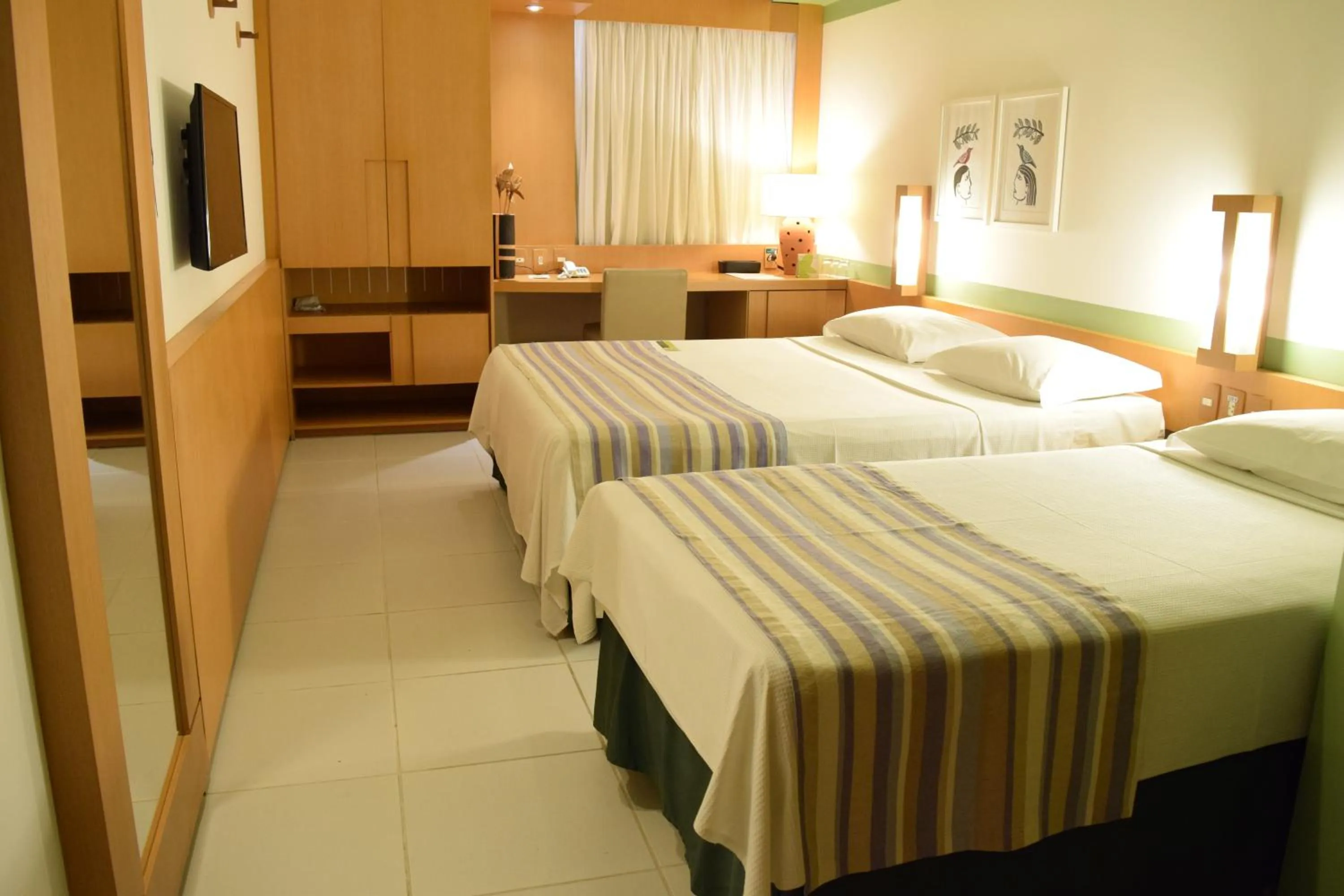 Triple Room in Verdegreen Hotel