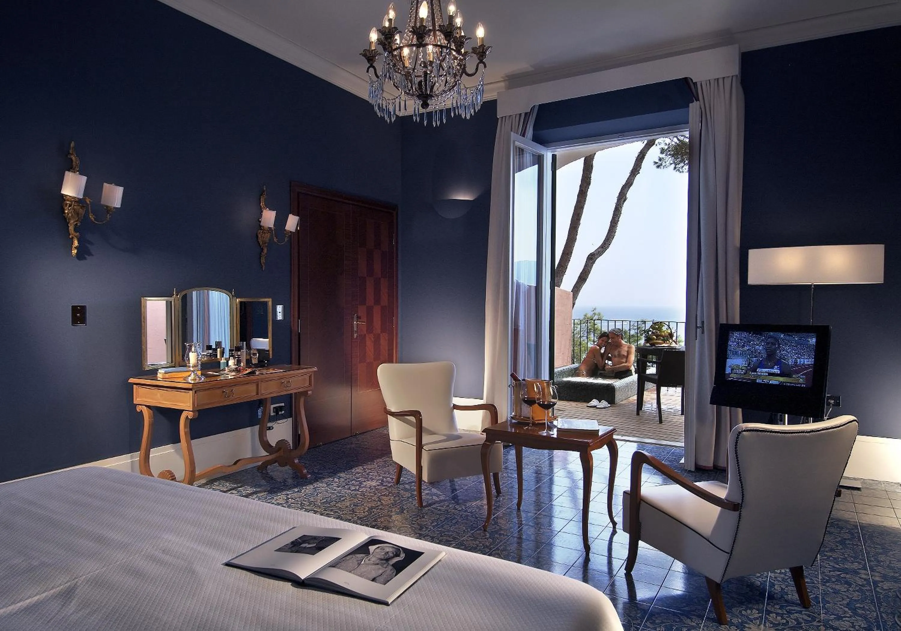 Deluxe Double or Twin Room with Balcony and Sea View in Regina Isabella-Resort Spa Restaurant