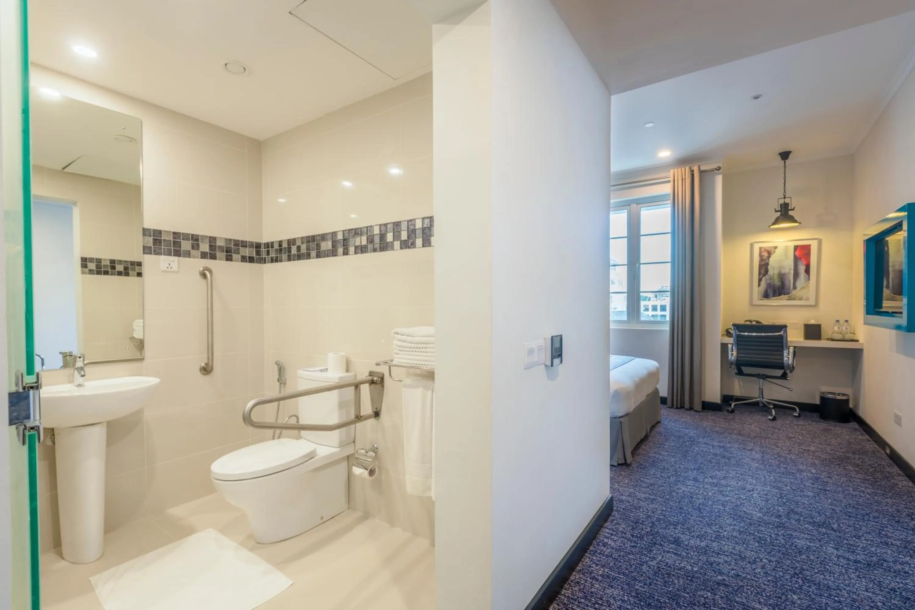 Superior Queen Room with 15% Discount Voucher from One World Duty Free - single occupancy - Port City Colombo and 20% off on Laundry Services in Fairway Colombo - Sri Lanka's First Hotel With Robot Technology