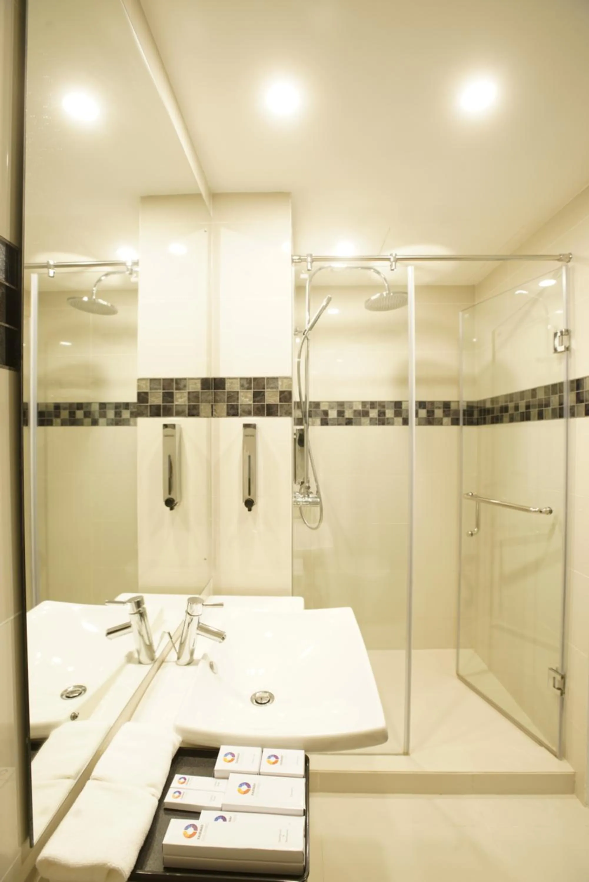 Deluxe Family Room with 15% Discount Voucher from One World Duty Free - Portcity Colombo and 20% off on Laundry Services in Fairway Colombo - Sri Lanka's First Hotel With Robot Technology