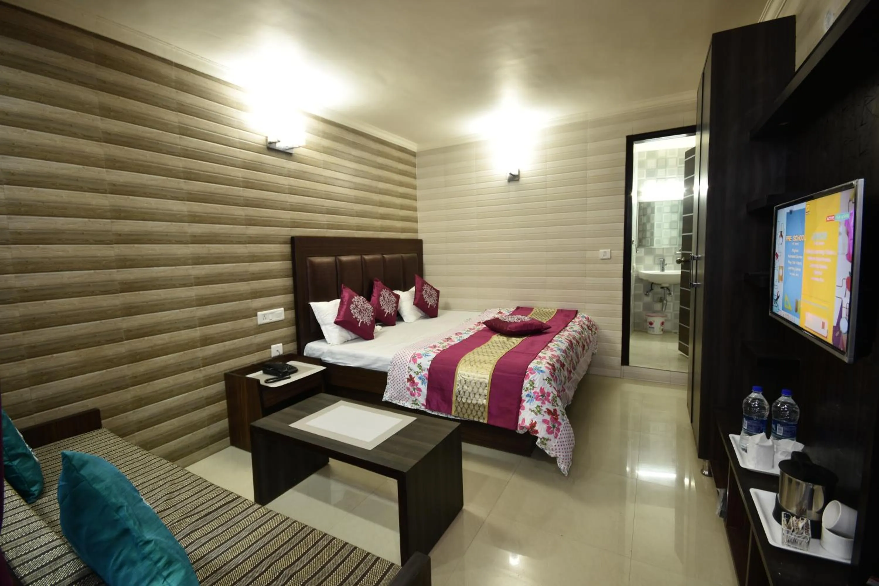 Deluxe Double Room with Balcony in Cloud 7