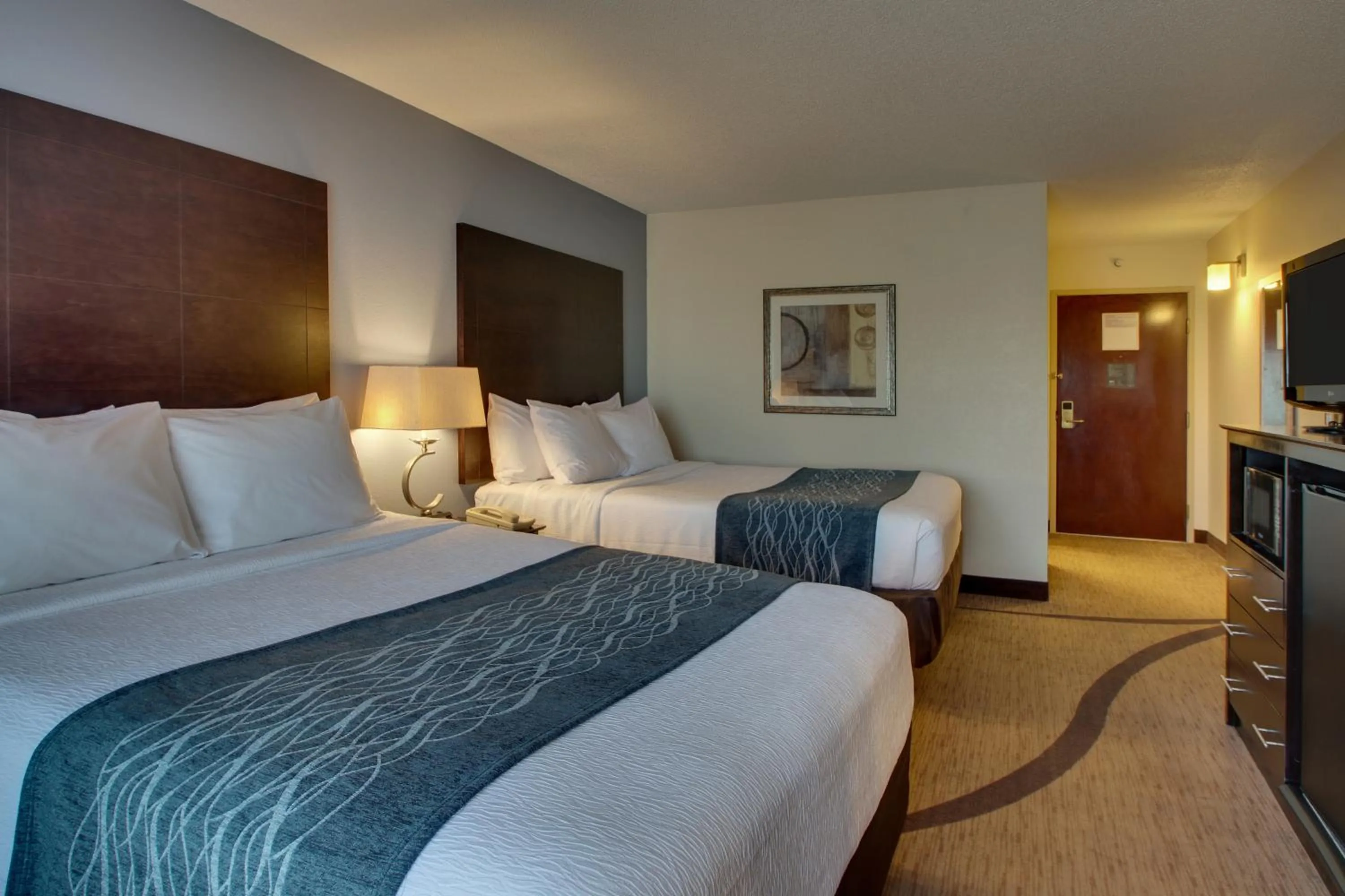 Queen Room with Two Queen Beds in Greenfield Inn & Suites Owensboro, KY Airport
