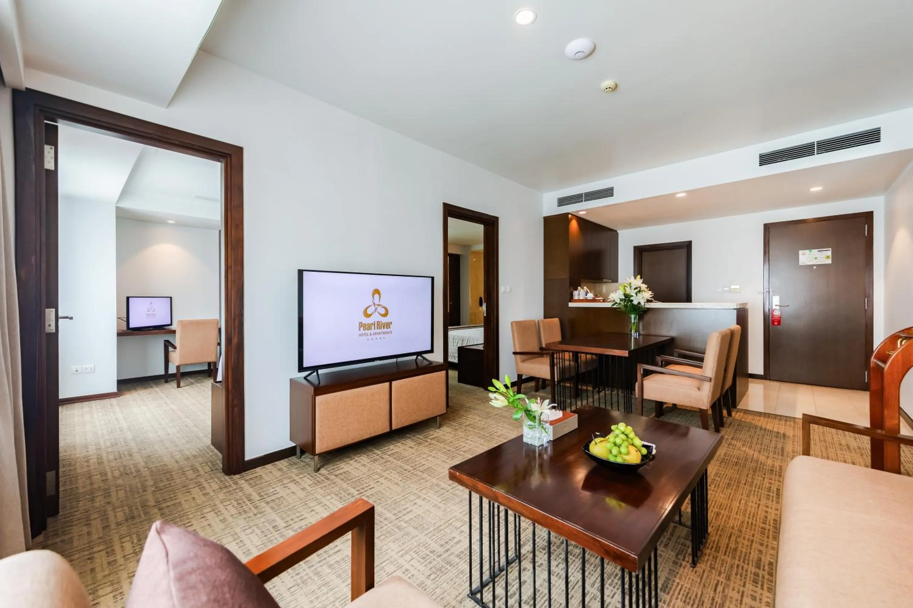 Deluxe Family Suite - single occupancy in Pearl River Hotel