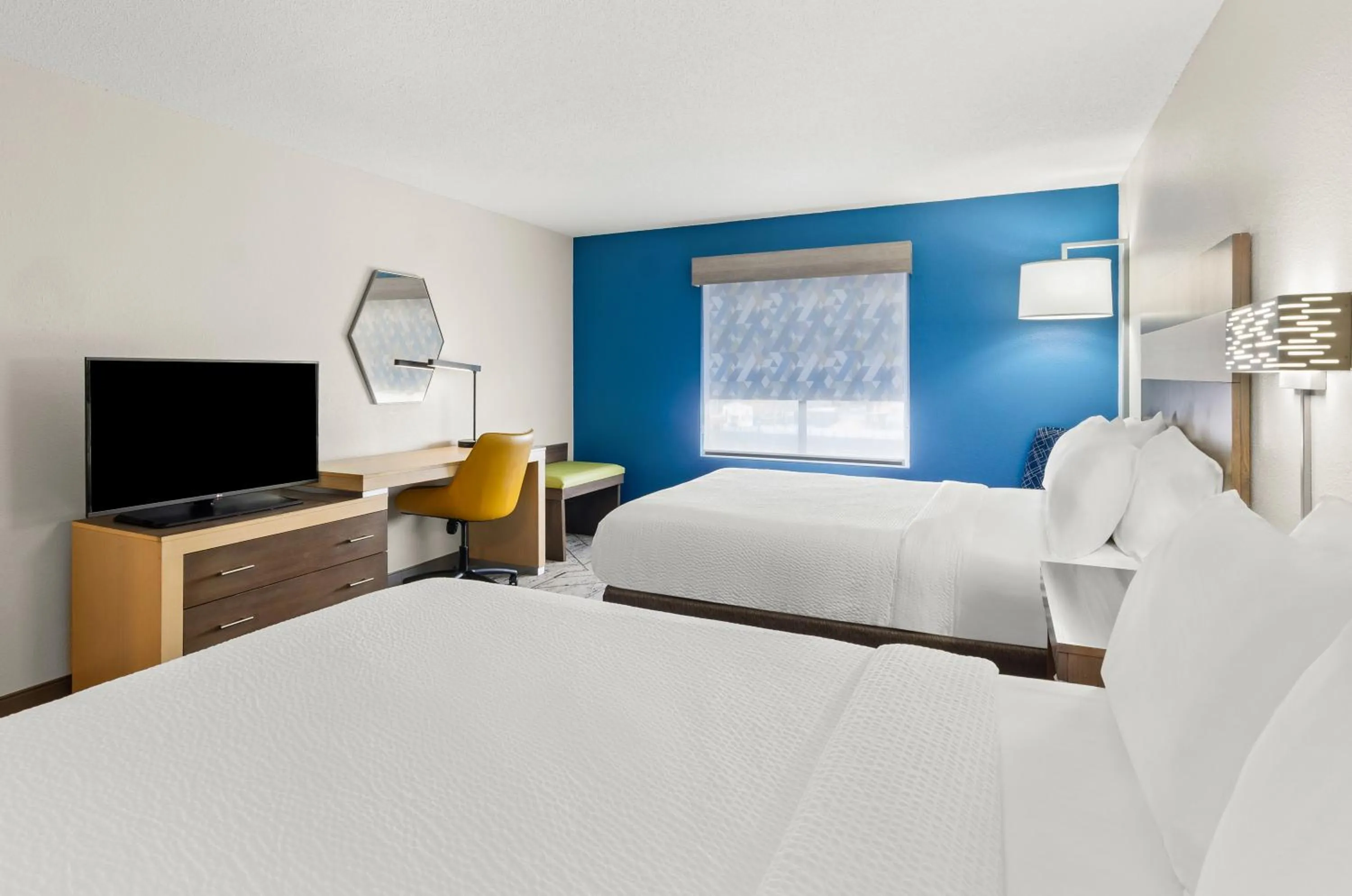 Standard Room with Two Queen Beds in Holiday Inn Express Princeton/I-77 by IHG
