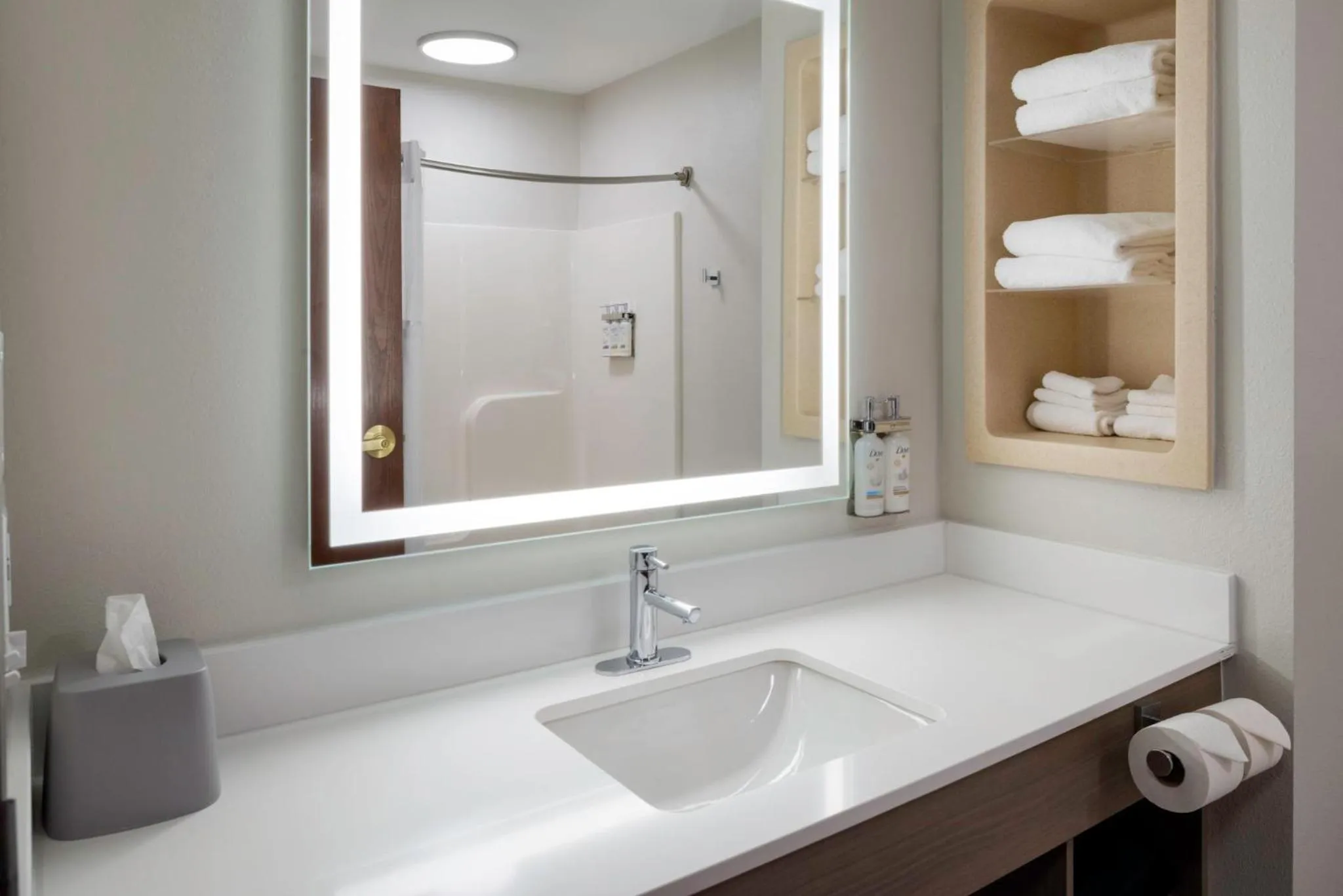 Standard Room with Two Queen Beds in Holiday Inn Express Hotel & Suites Fort Atkinson by IHG