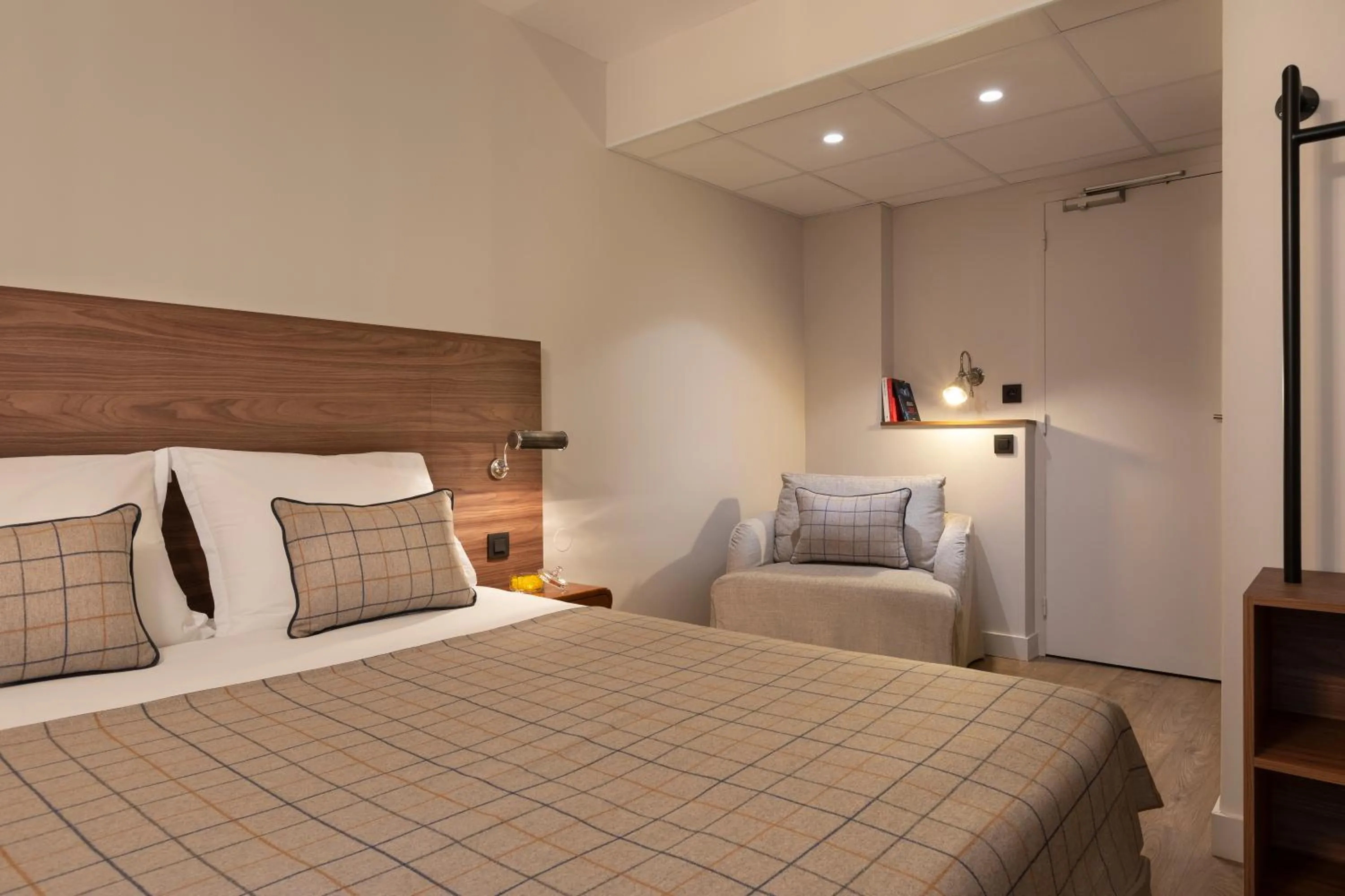 Superior Double Room in Maison Barbillon Grenoble - Centre Gare