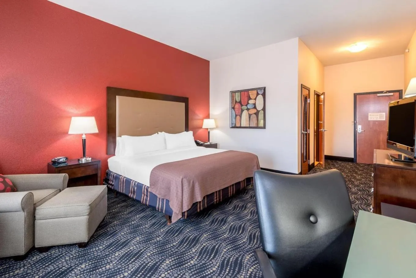 Standard King Room with Roll-in Shower - Mobility Accessible in Holiday Inn Express & Suites Casa Grande by IHG