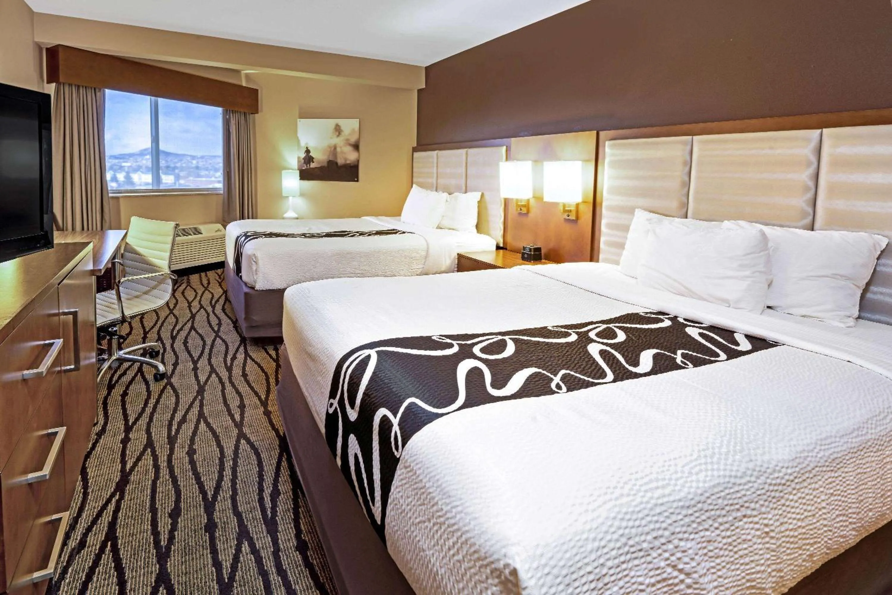 Queen Room - Disability Access in La Quinta by Wyndham Butte