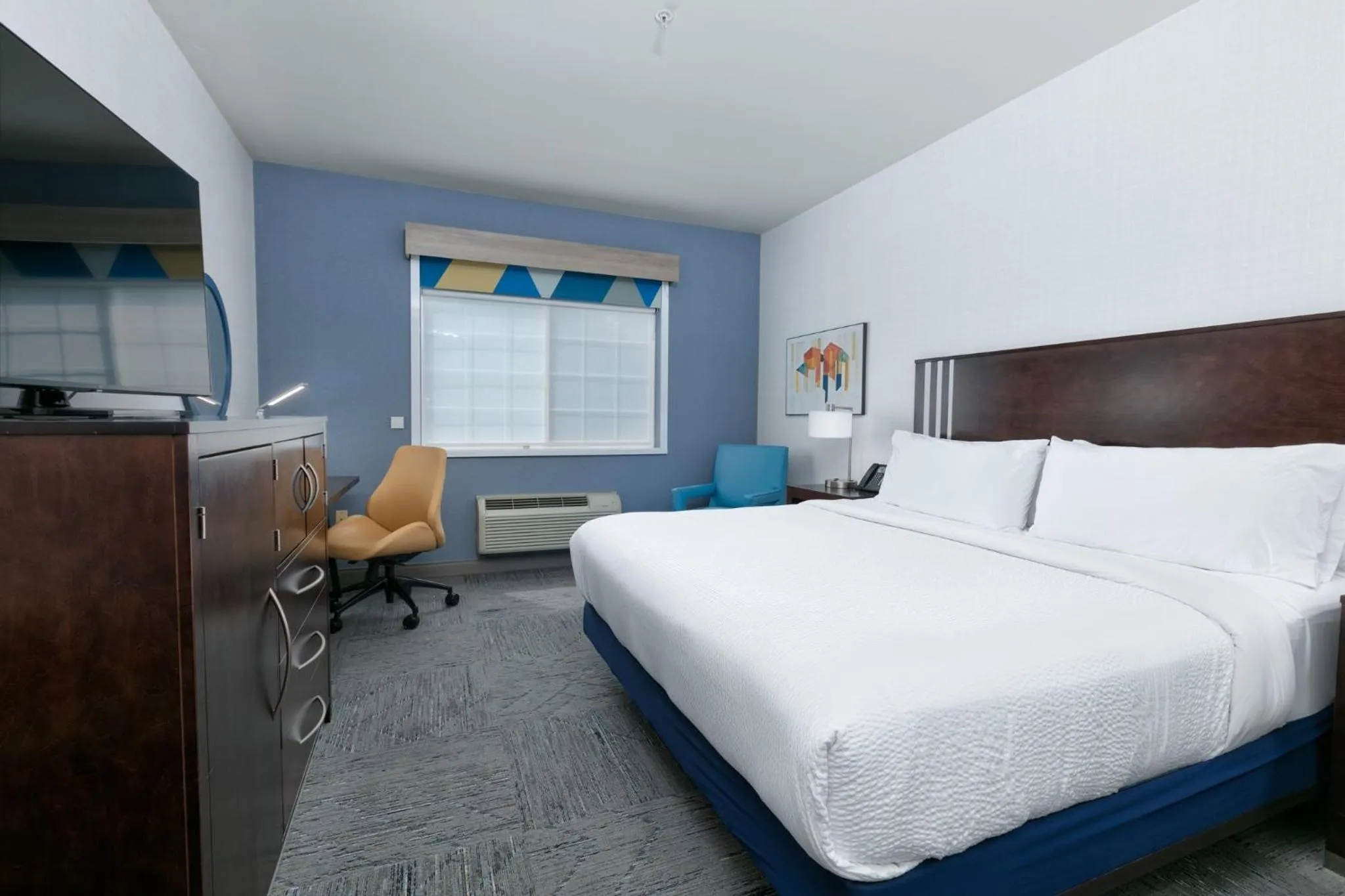 King Room - Mobility Access/Hearing Accessible in Holiday Inn Express Spokane-Valley by IHG