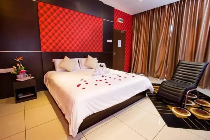 Deluxe King Room in REMEMBER HOTEL BUKIT GAMBIR
