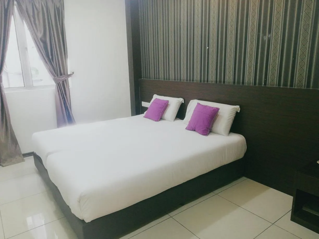 Standard Twin Room in Remember Hotel Bukit Gambir