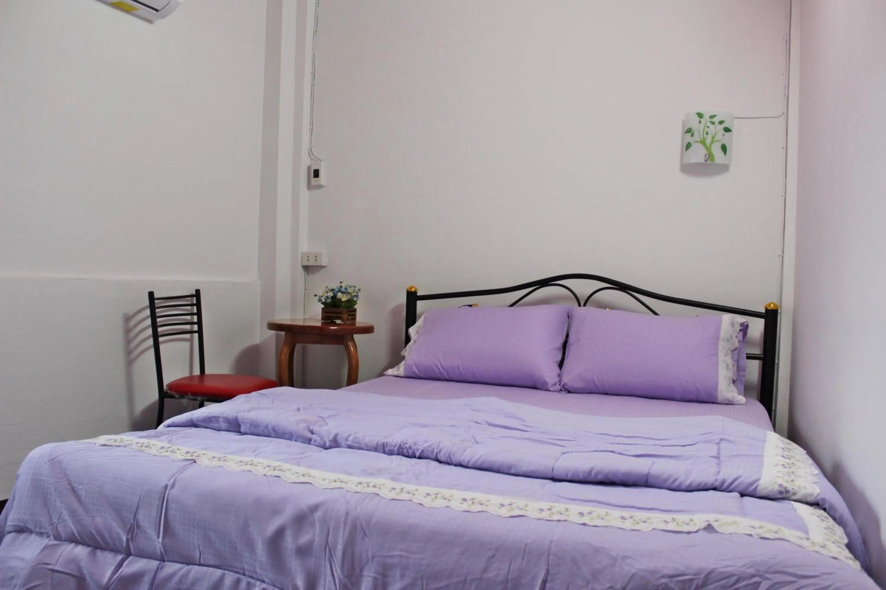 Small Double Room in Home Base Hostel
