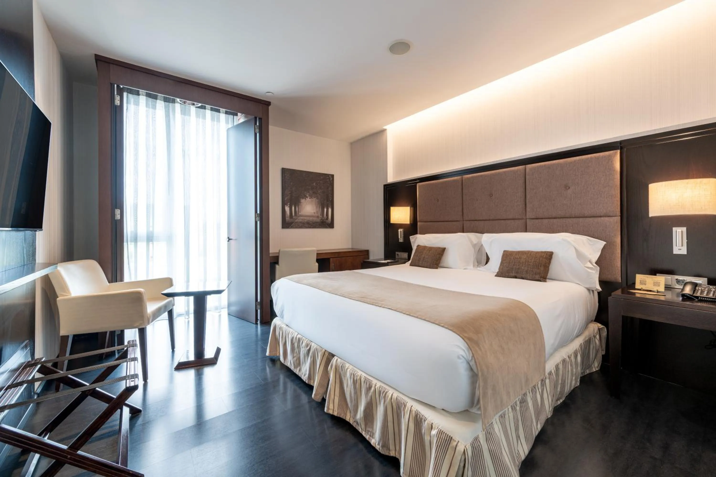 Superior Quadruple Room in Hotel Diagonal Plaza