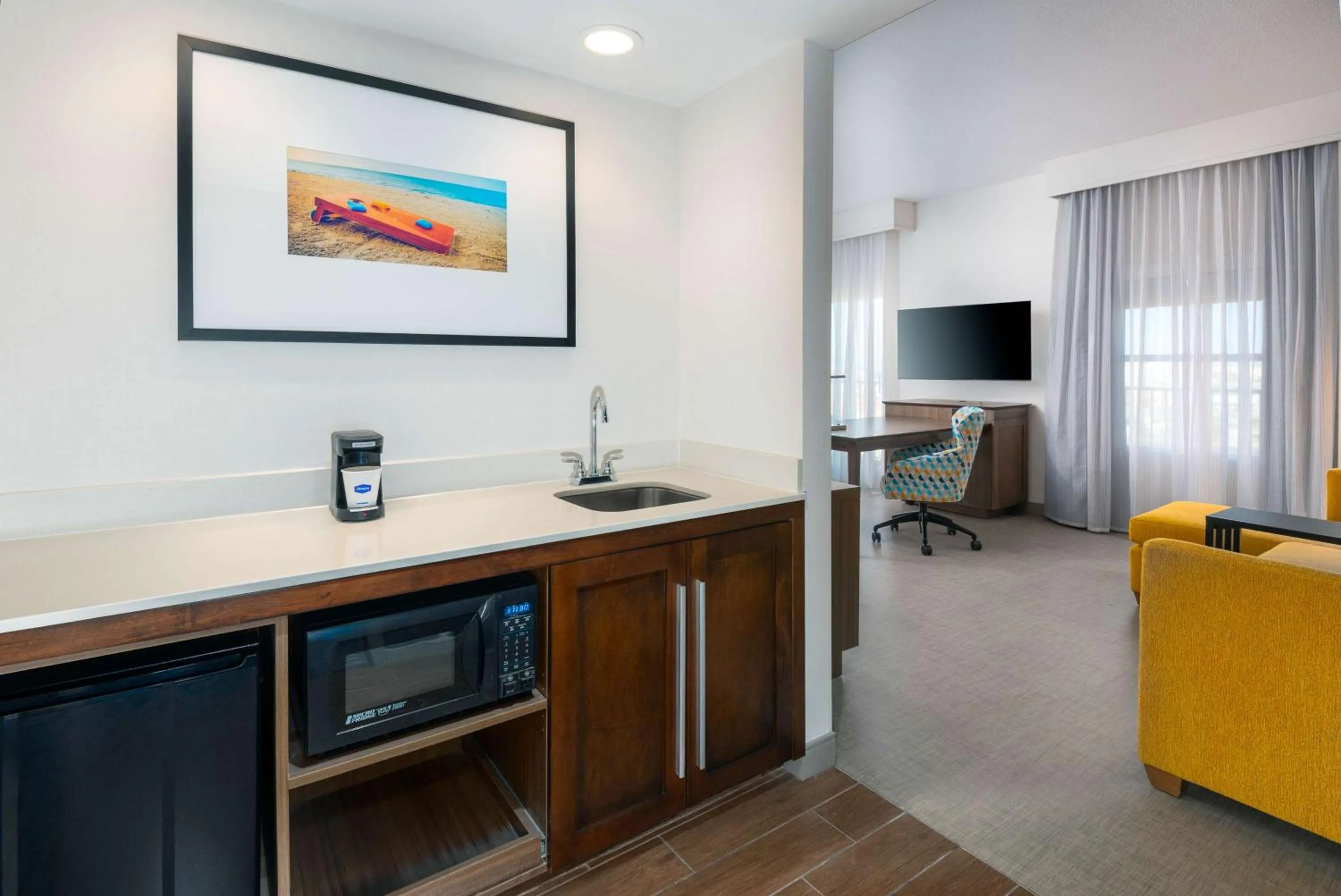 King Studio Suite with View - Disability Access/Non-Smoking in Hampton Inn and Suites Clearwater Beach