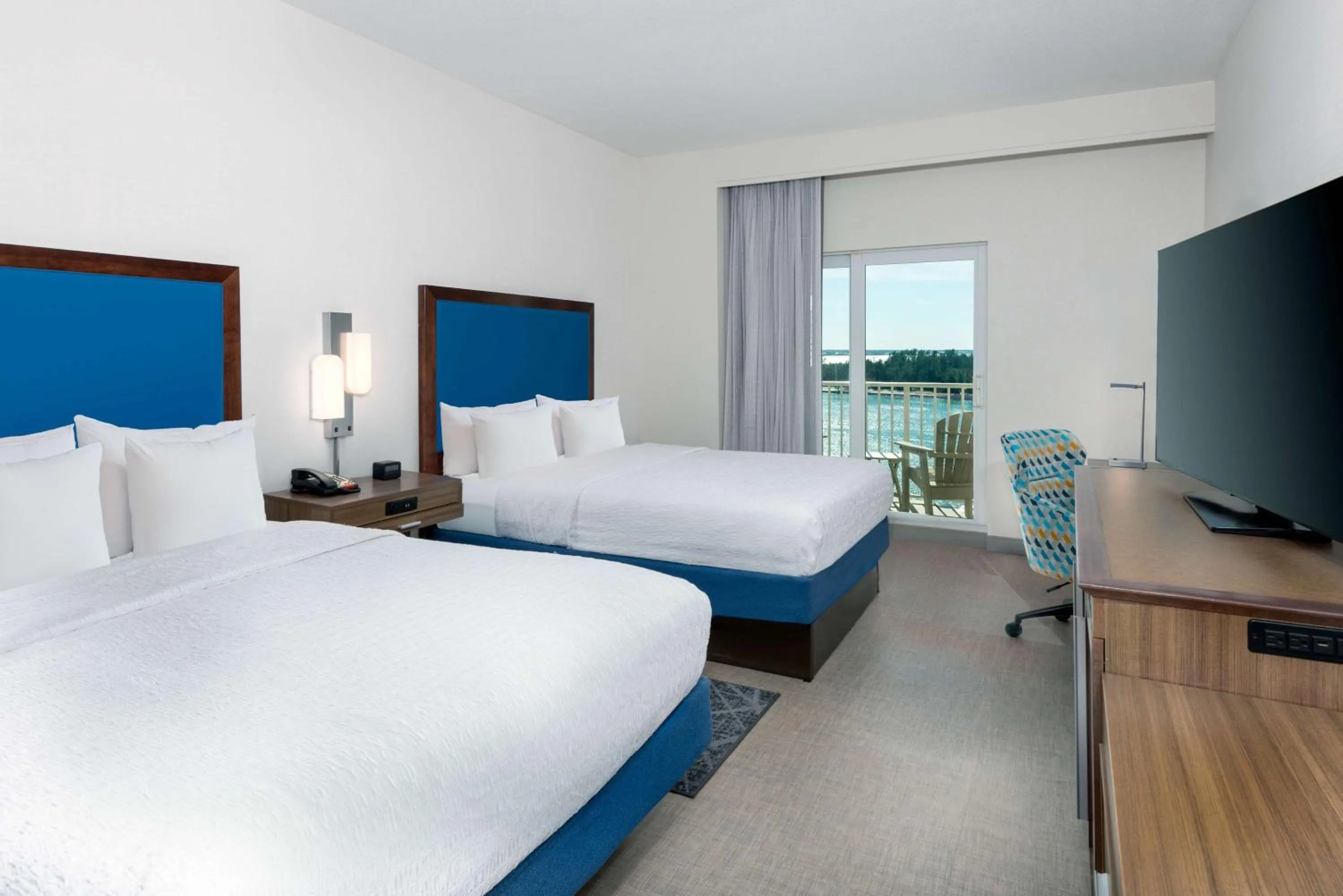 Queen with Two Queen Beds and Beach View- Non-Smoking in Hampton Inn and Suites Clearwater Beach