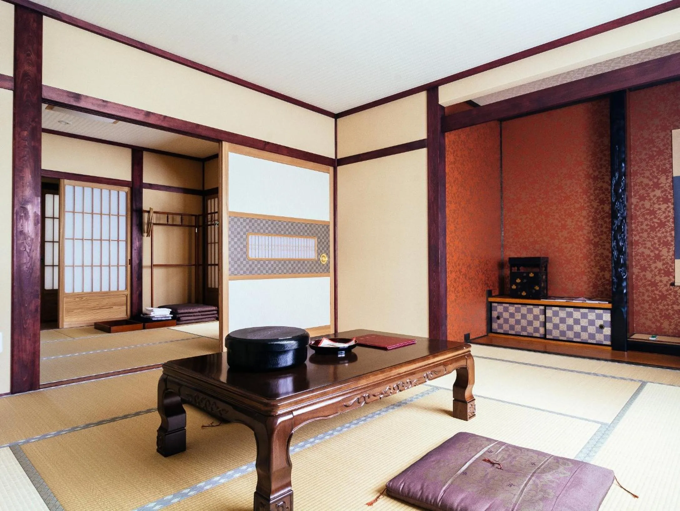 Japanese-Style Superior Family Room with Shared Bathroom in Koyasan Shukubo Jokiin