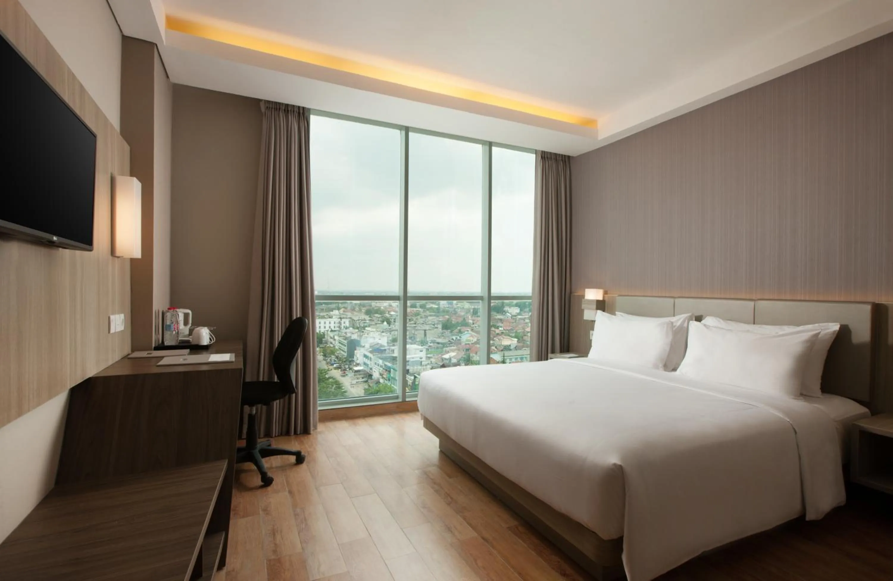 Superior King Room in Hotel Santika Radial Palembang