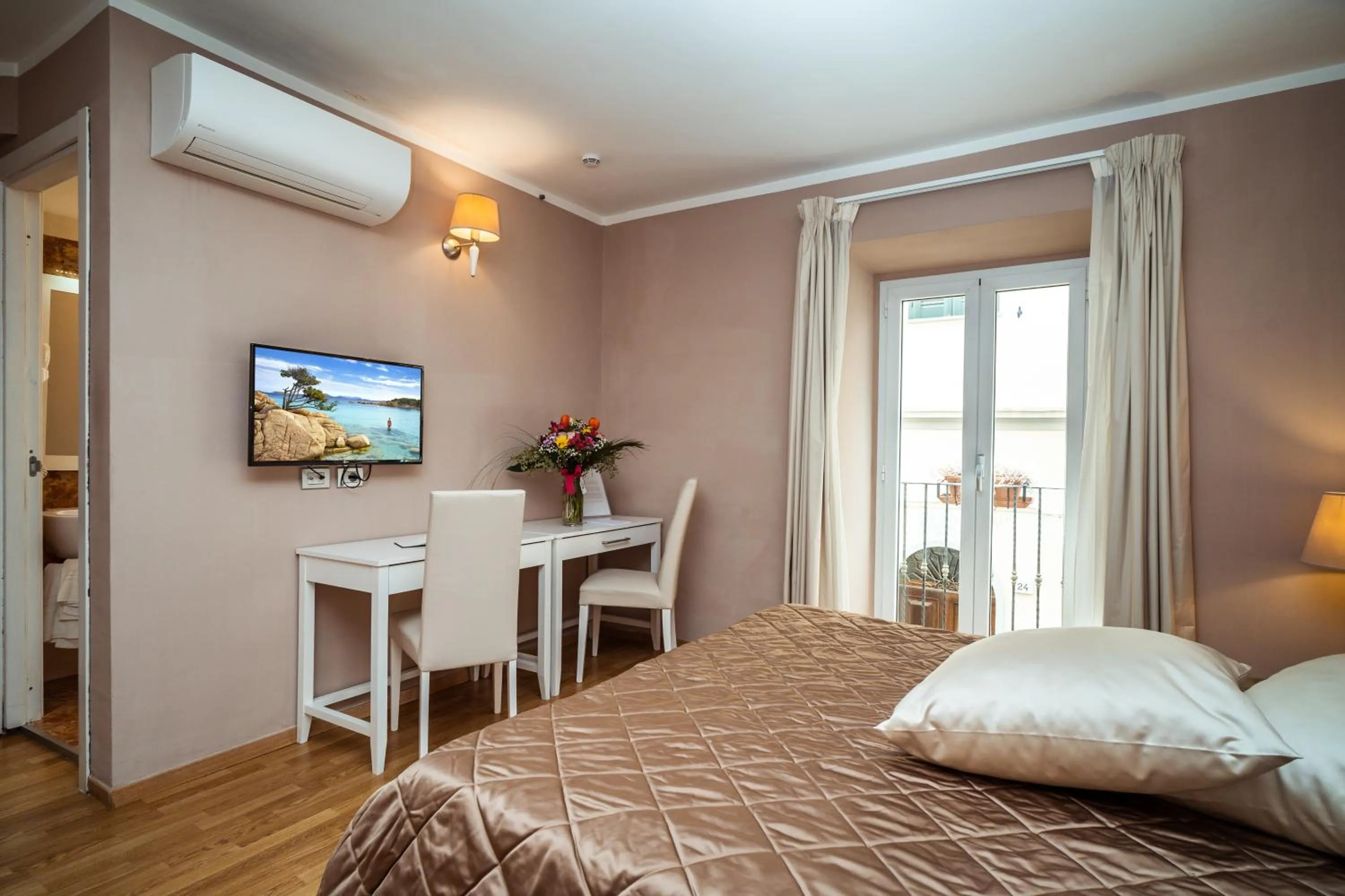 Standard Family Room in Hotel Centrale