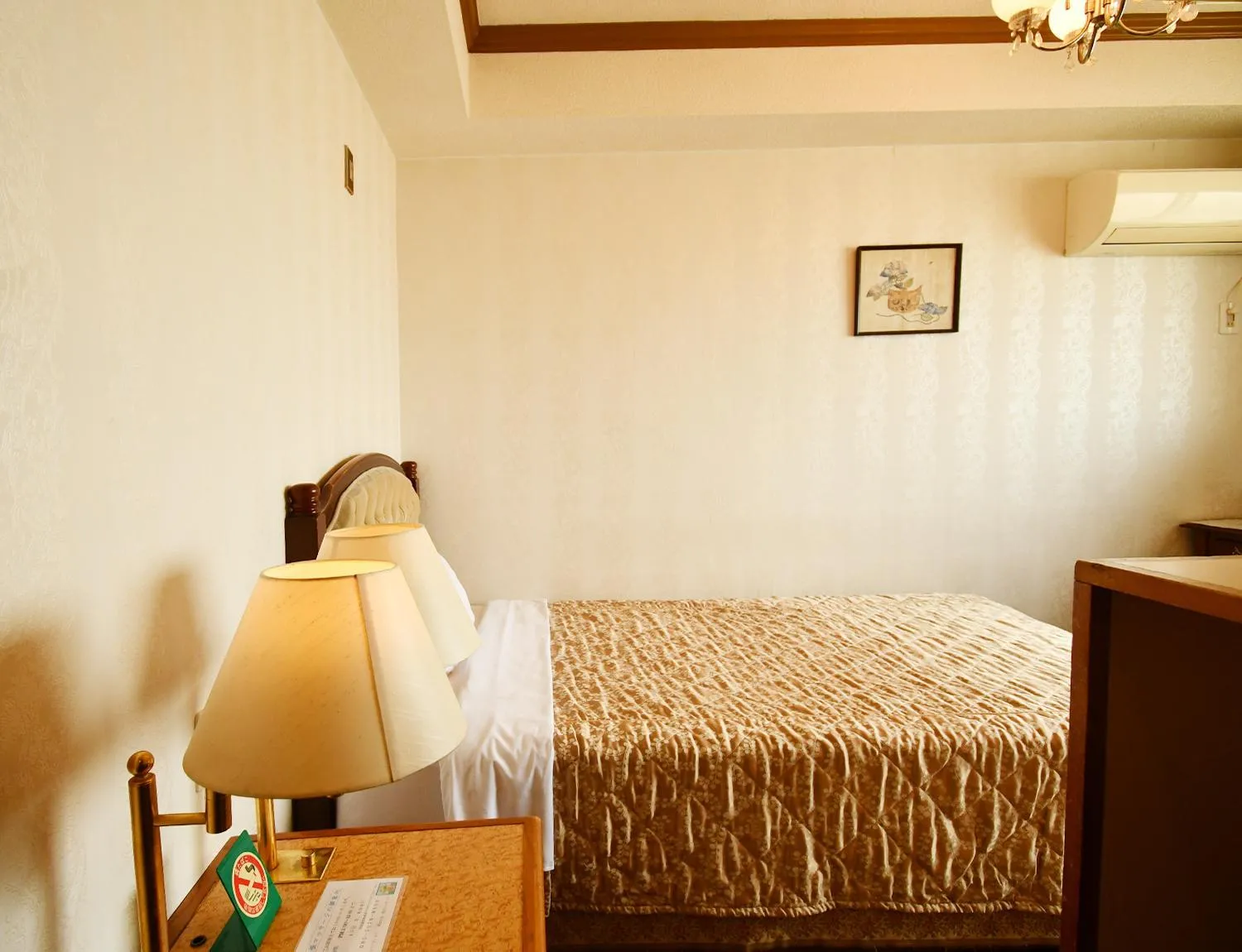 Single Room - single occupancy in Sunrise Hotel Okinawa-どこか懐かしいレトロ宿軽朝食付