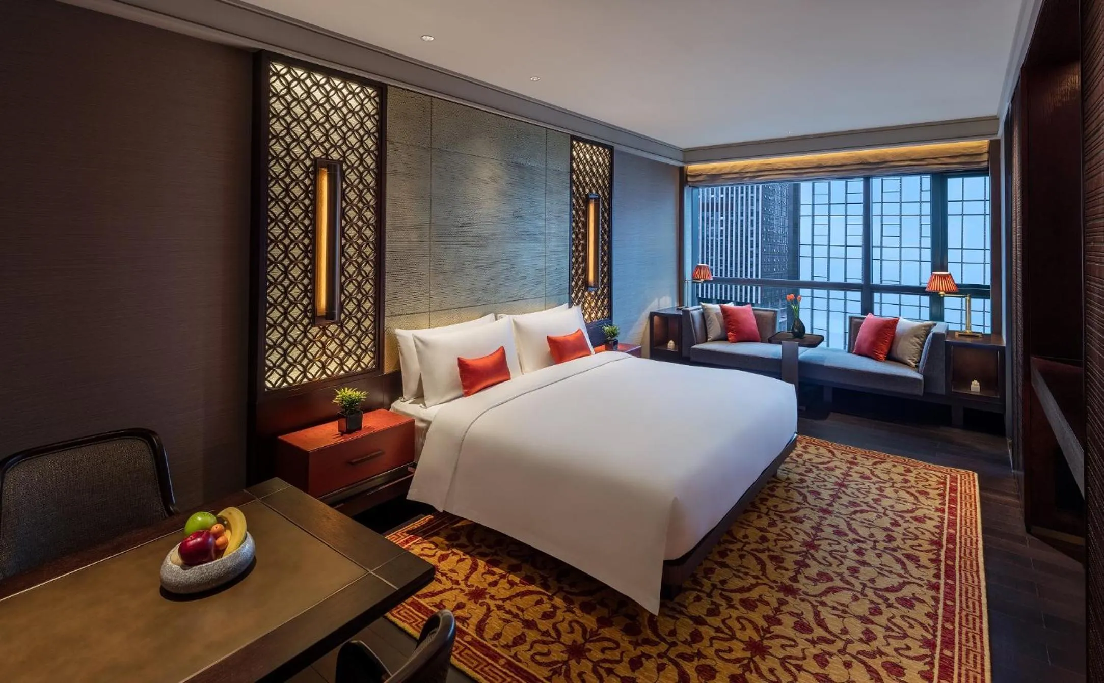 Classic King Room with City View - Smoking in Regent Chongqing - Complimentary 1st round mini bar daily