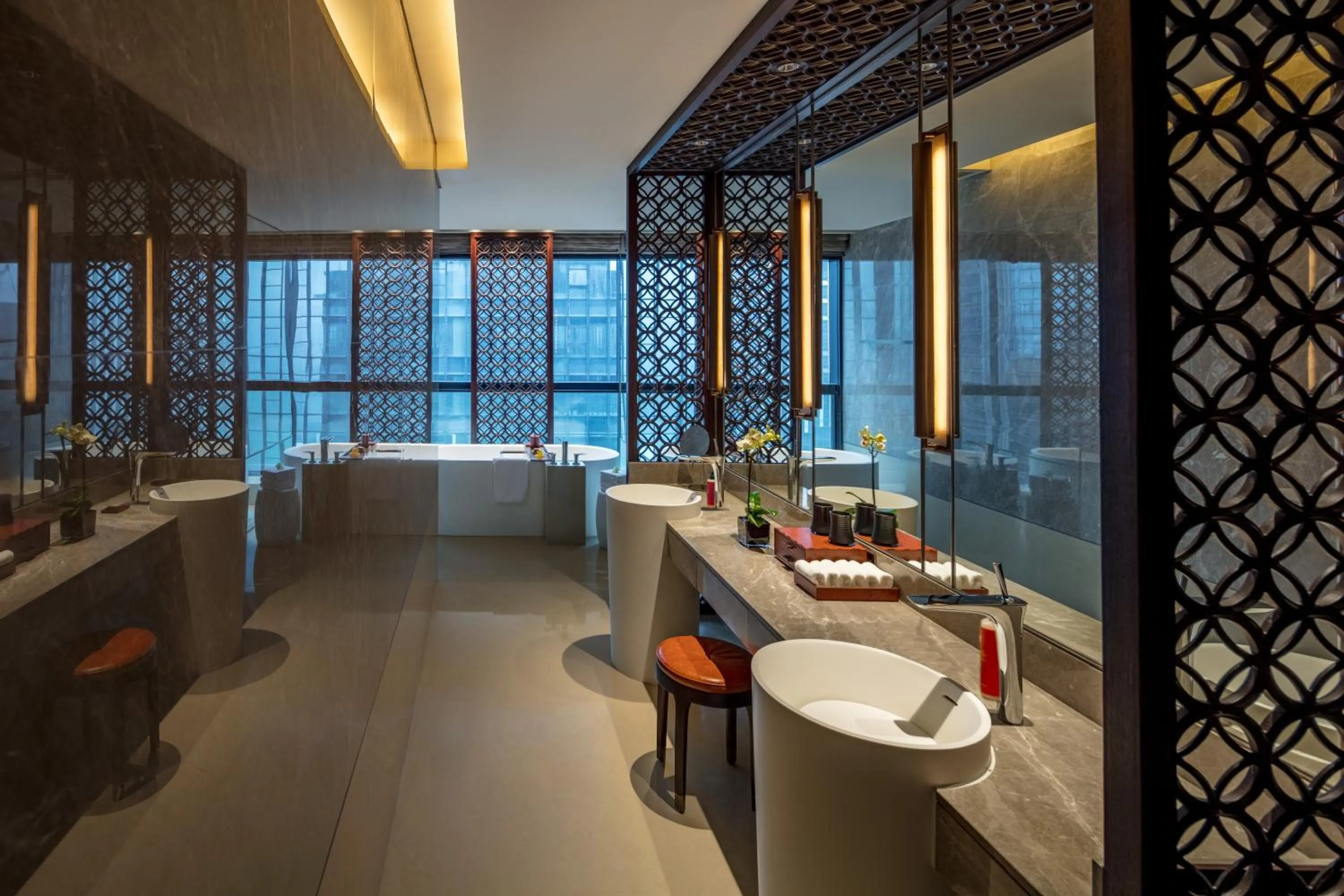 King Room with Garden View in Regent Chongqing - Complimentary 1st round mini bar daily