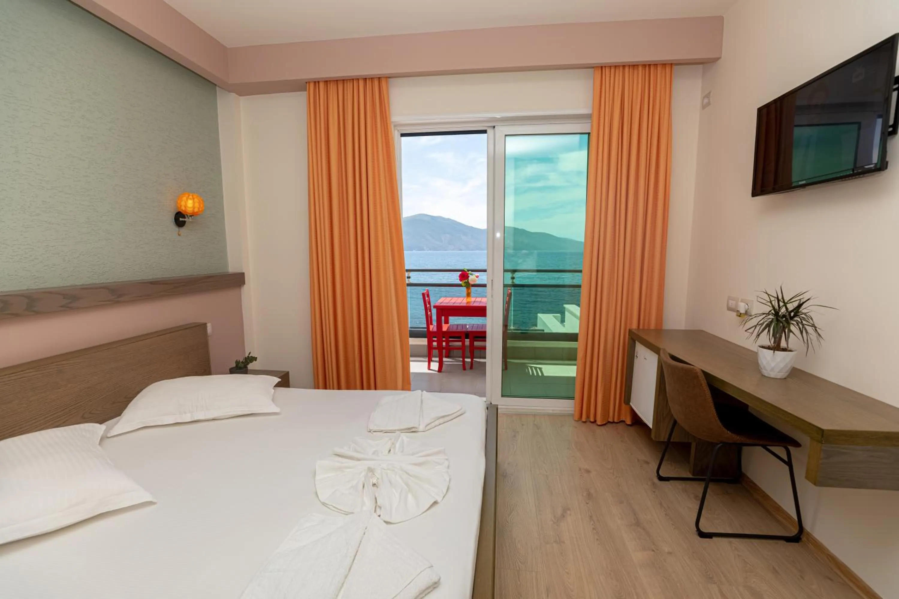 Double Room with Balcony and Sea View in Hotel Picasso