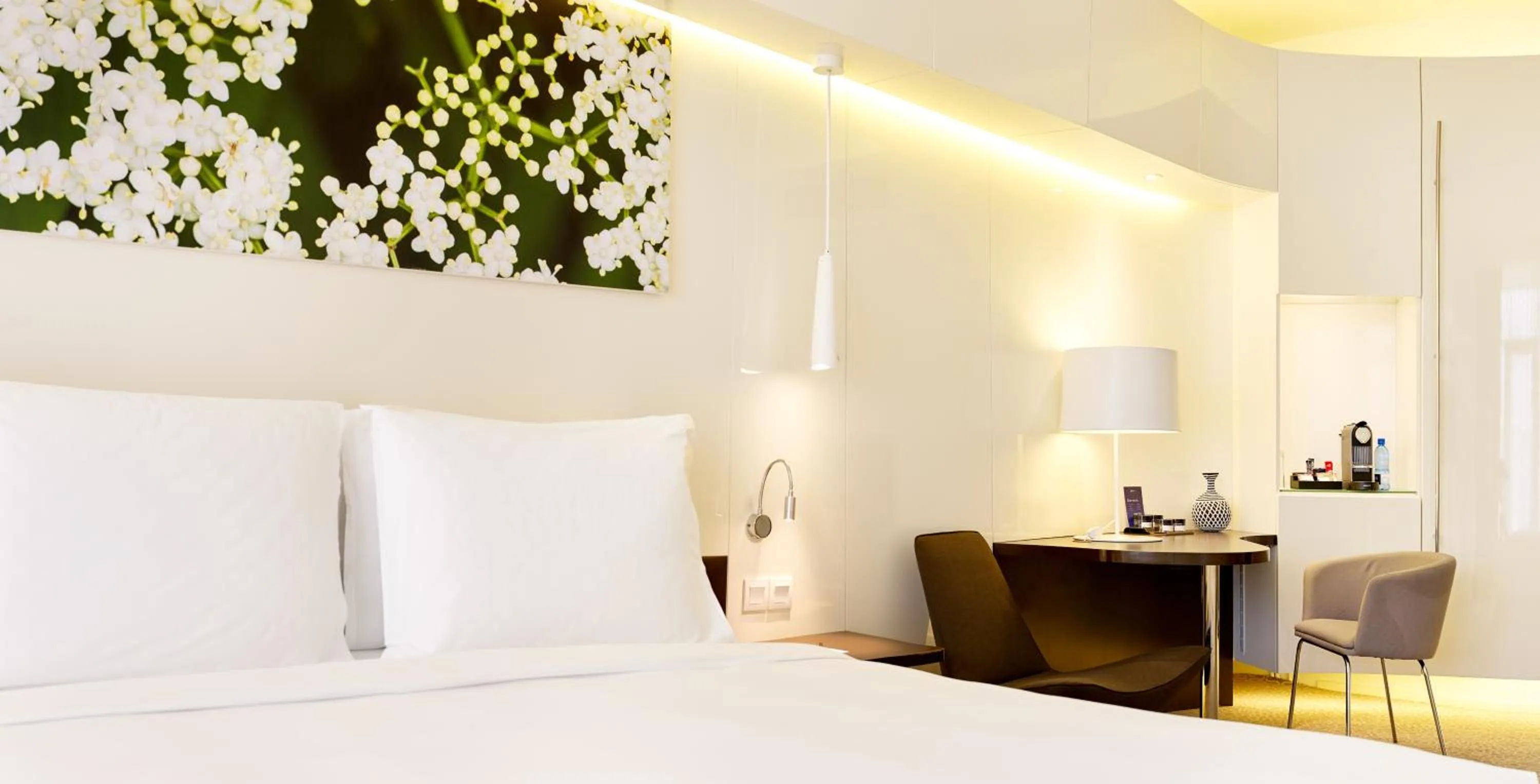 Superior Room with Balcony and View in Radisson Blu Hotel & Convention Centre Kigali