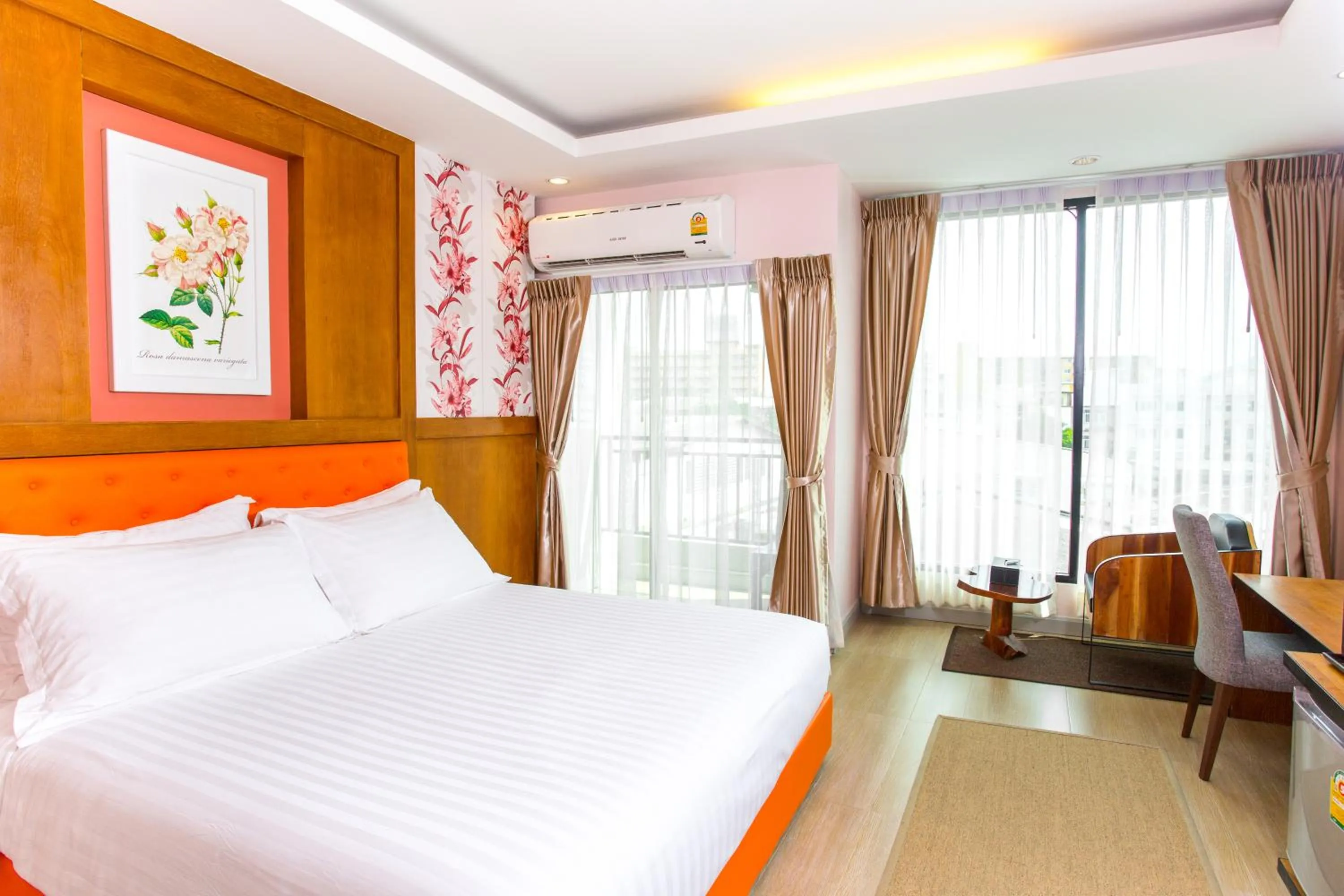 Deluxe Double Room with Balcony in Triple B Boutique Residence