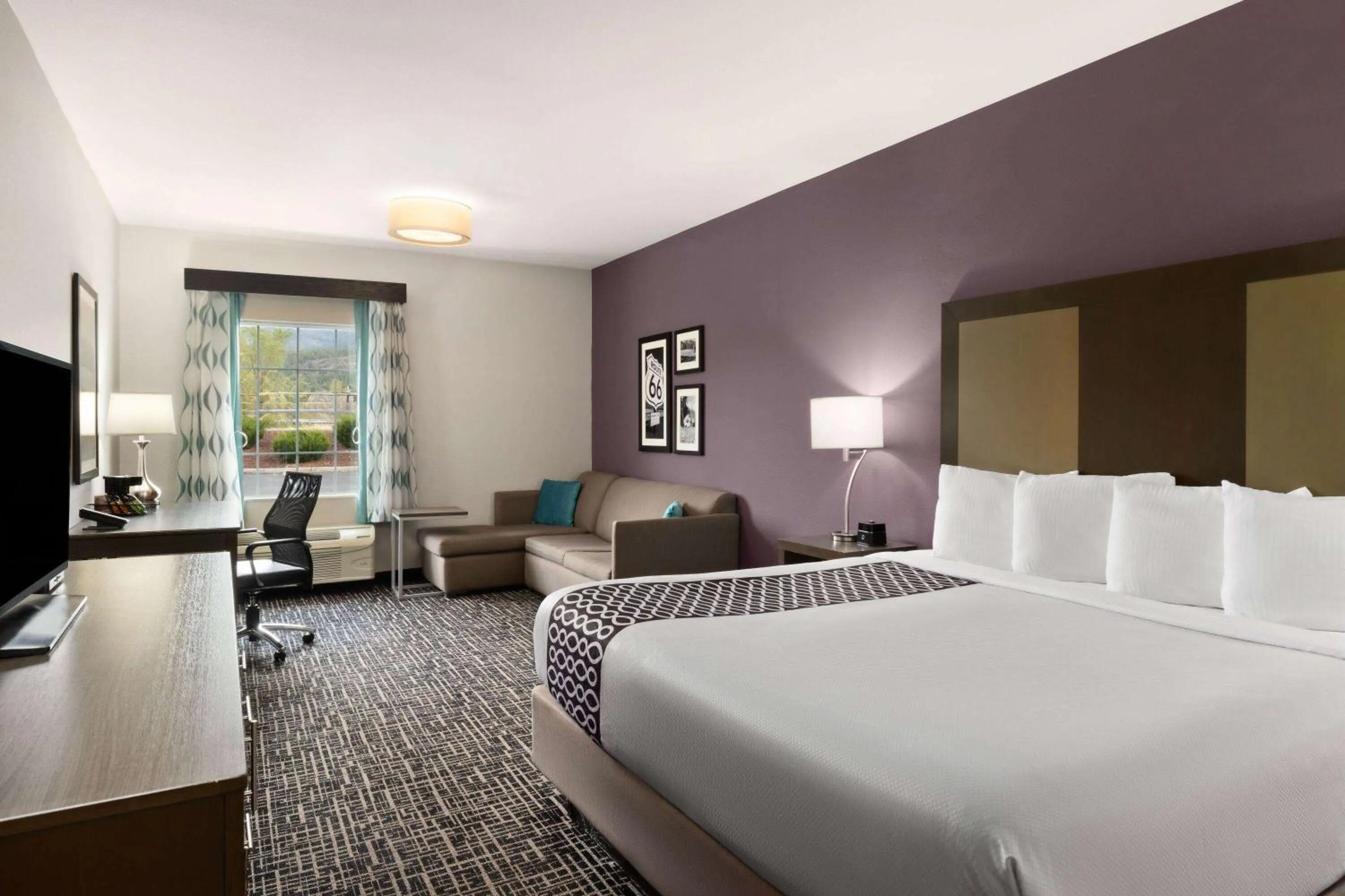 Deluxe King Room - Mobility Access/Non-Smoking in La Quinta by Wyndham Williams-Grand Canyon Area