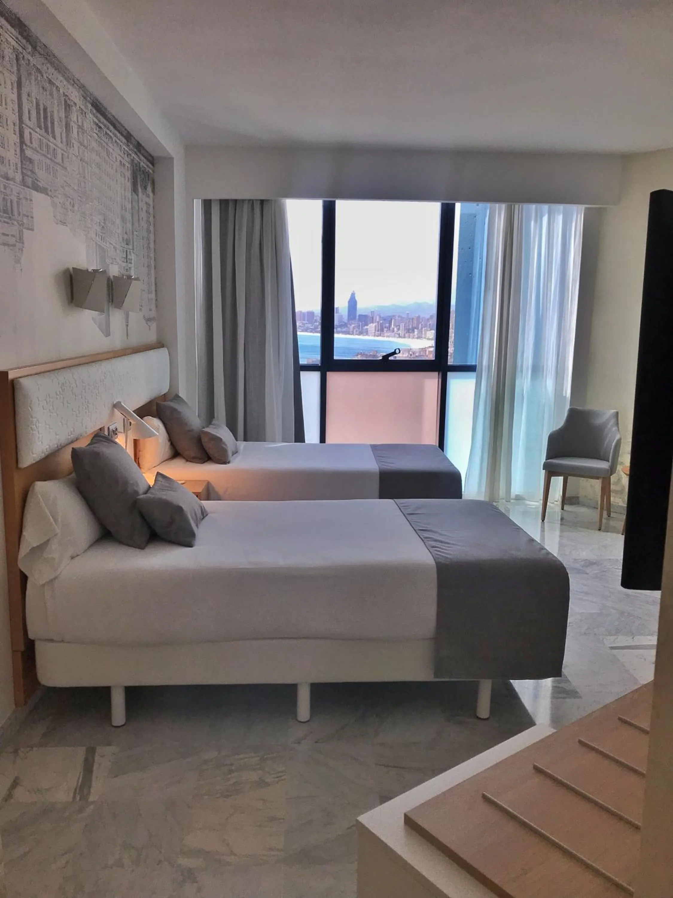 Economy Superior Room without Balcony (2 adults) in Hotel Madeira Centro