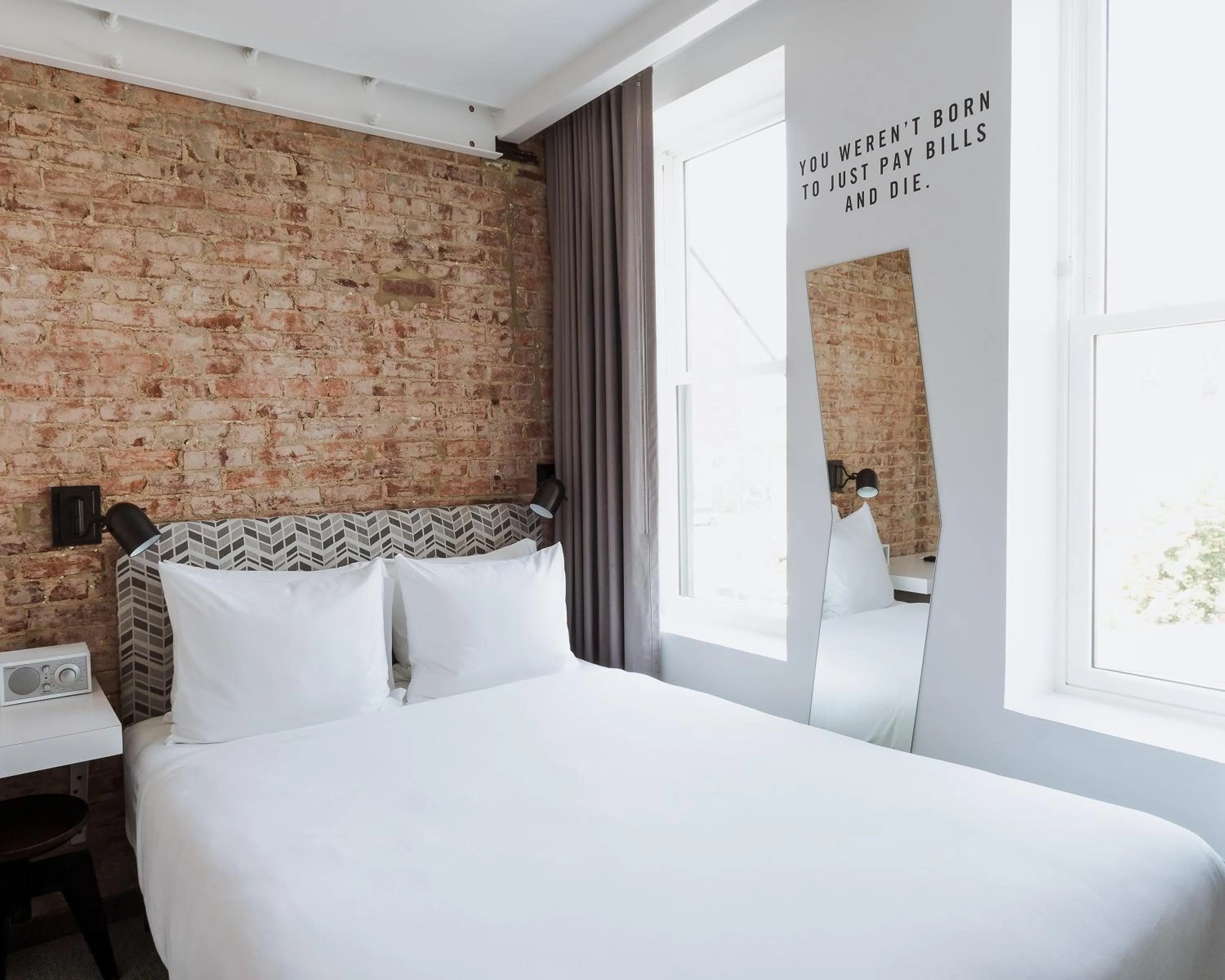 Hive Queen Accessible Accommodations in Hotel Hive