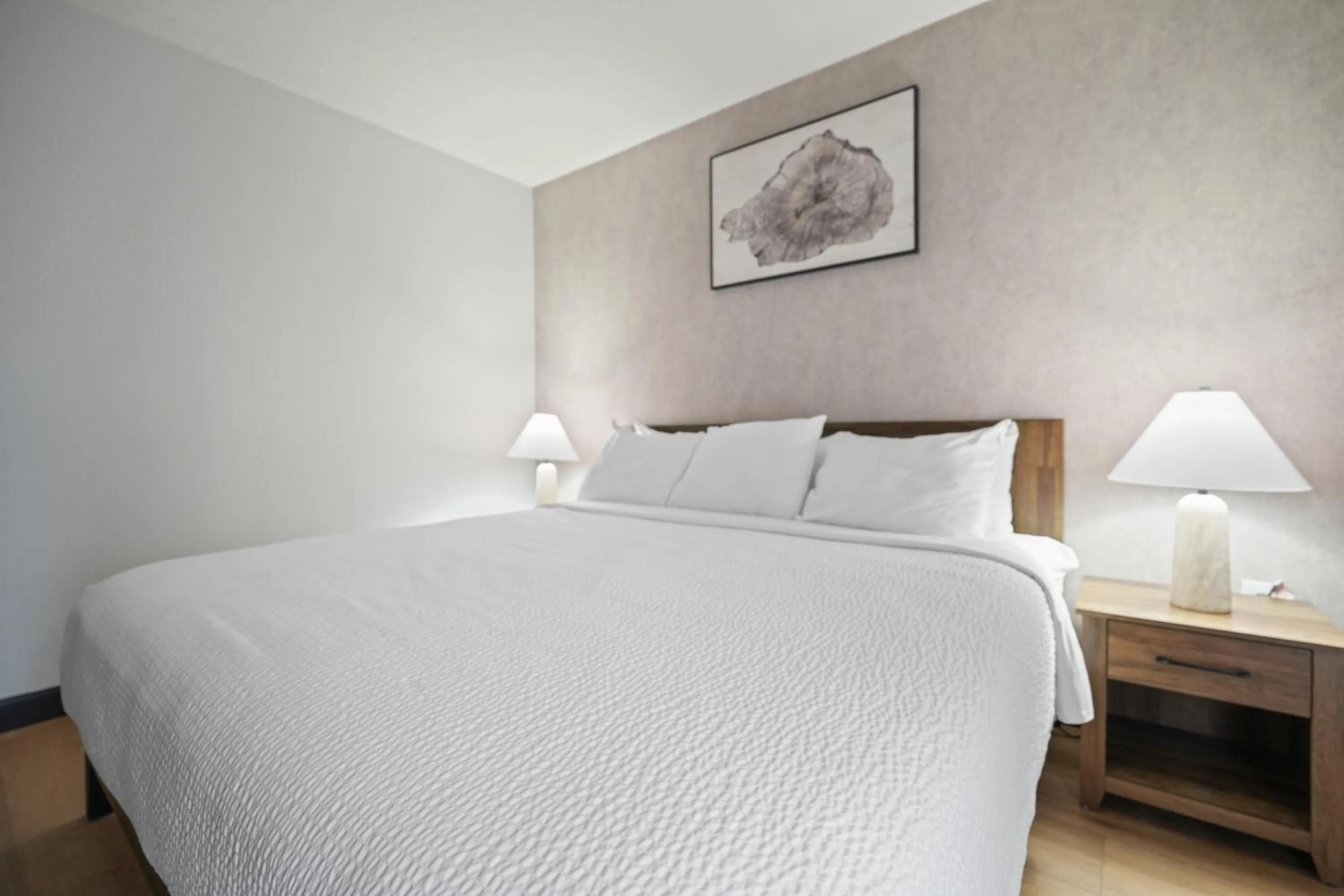 King Suite in Tremont Lodge & Resort