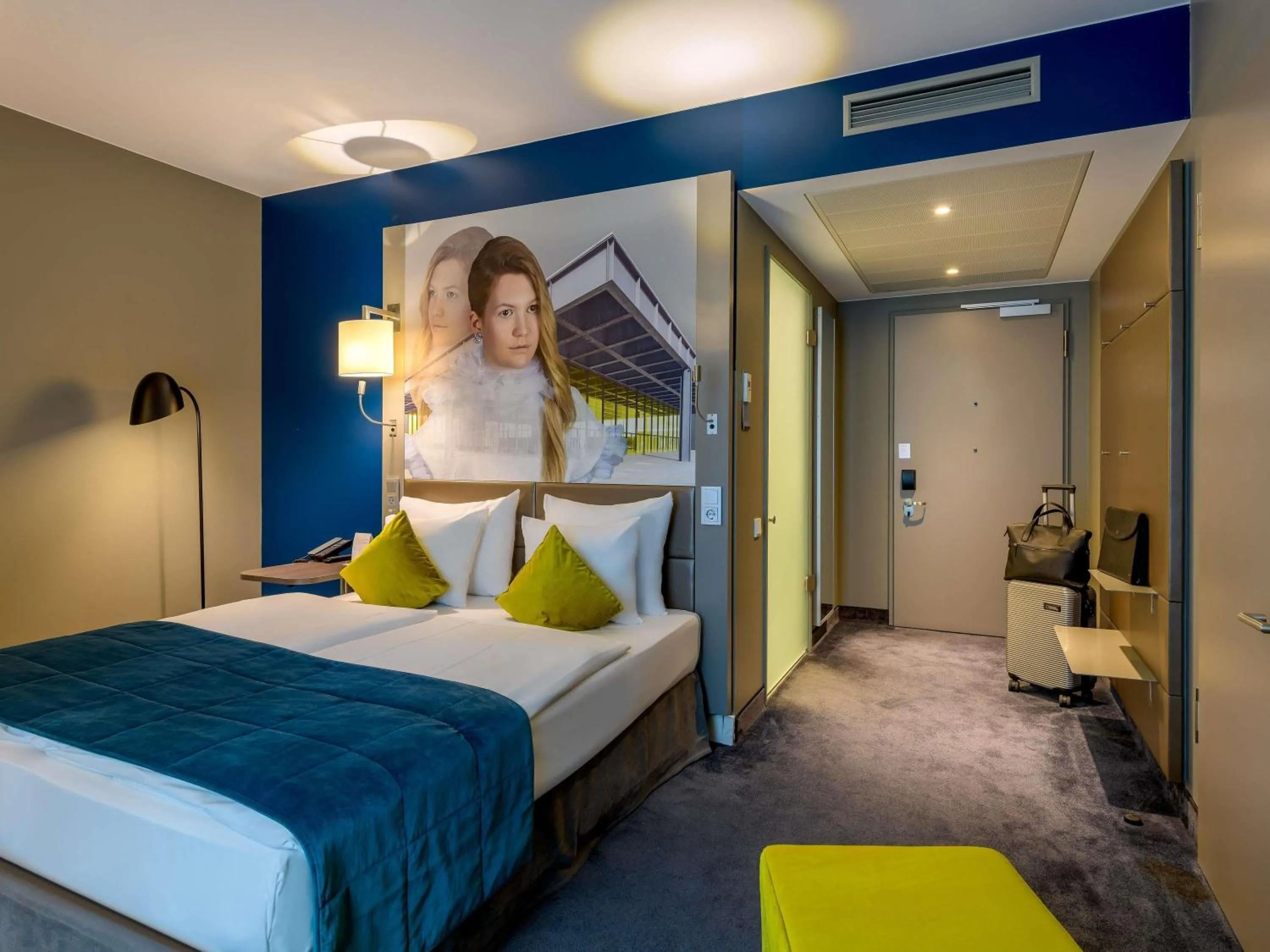 Standard Queen Room with Accessible Bathroom  in MERCURE Hotel Berlin Wittenbergplatz