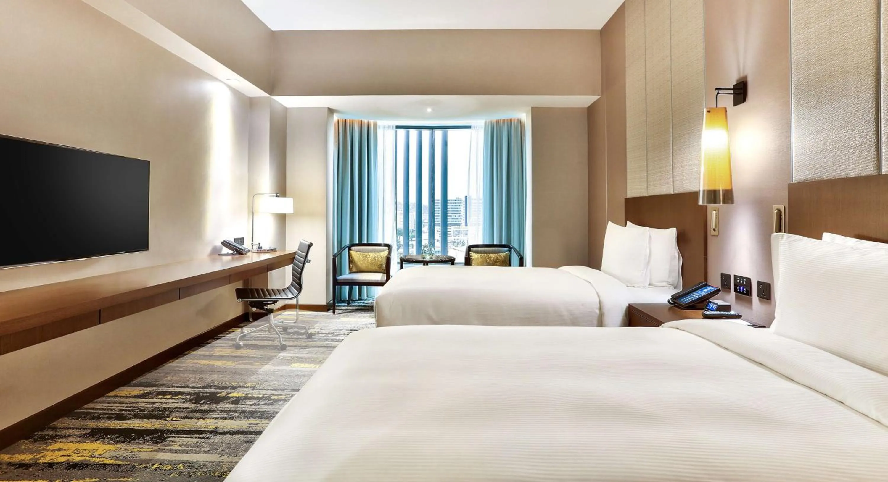 Deluxe Twin Room in Hilton Kota Kinabalu