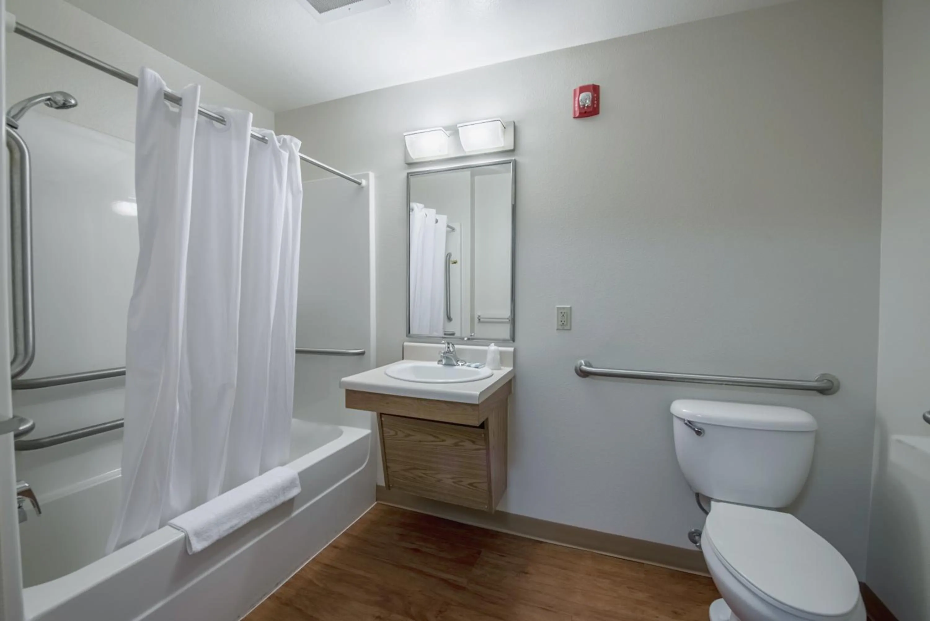 Studio One Double Room Disability Access Non-Smoking     in HomeTowne Studios by Red Roof Columbus