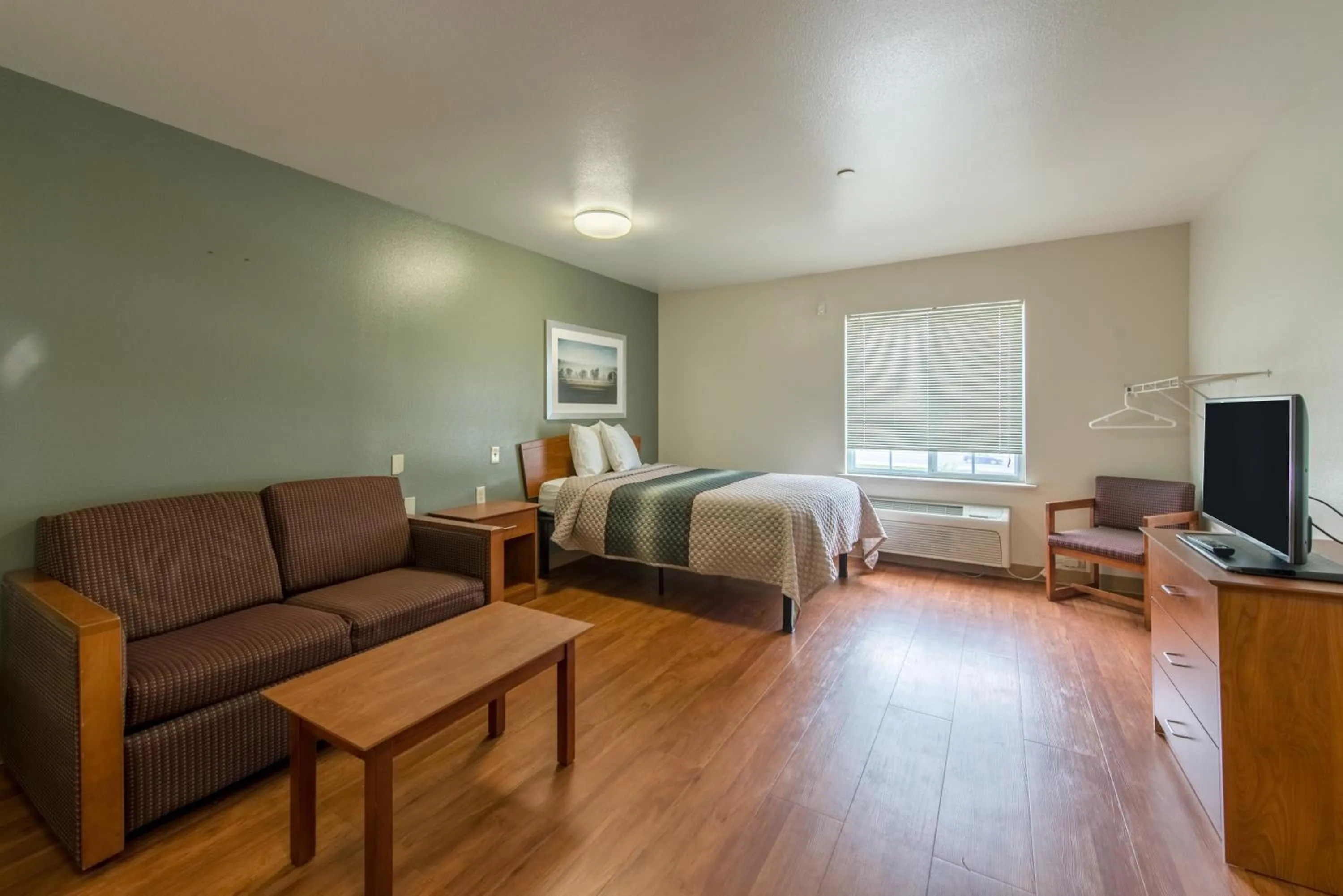 Studio One Double Room/Sofa Bed Disability Access Non-Smoking  in HomeTowne Studios by Red Roof Columbus