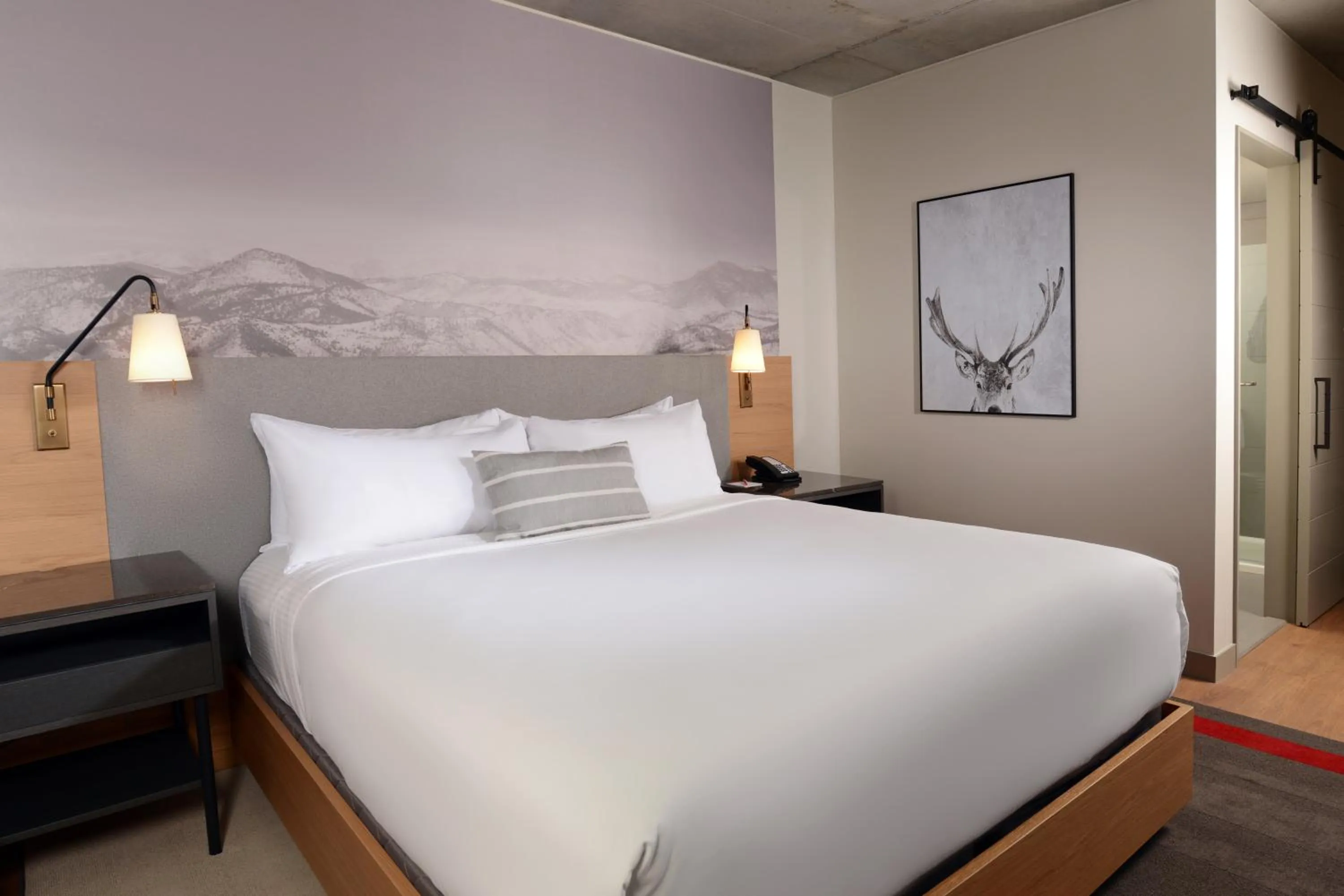 Standard King Room in Hotel Indigo Denver Downtown - Union Station by IHG