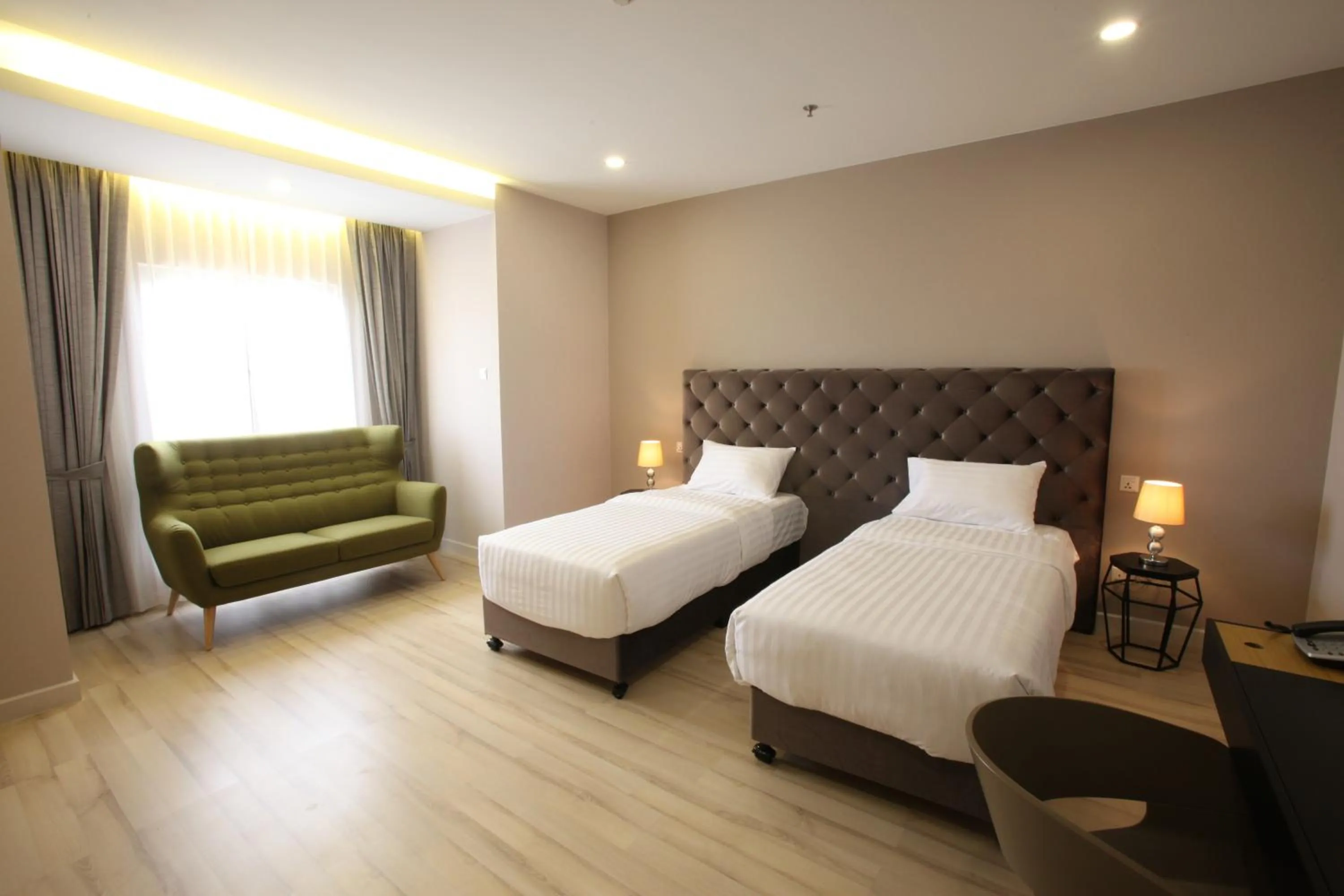 Deluxe Twin Room in D'Anggerek Serviced Apartment
